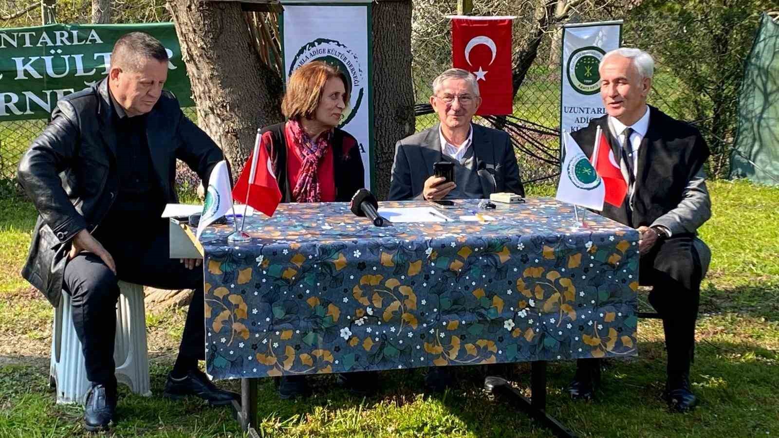 Kartepe&rsquo;de "14 Mart &Ccedil;erkes Dili ve Yazısı G&uuml;n&uuml;" kutlandı
