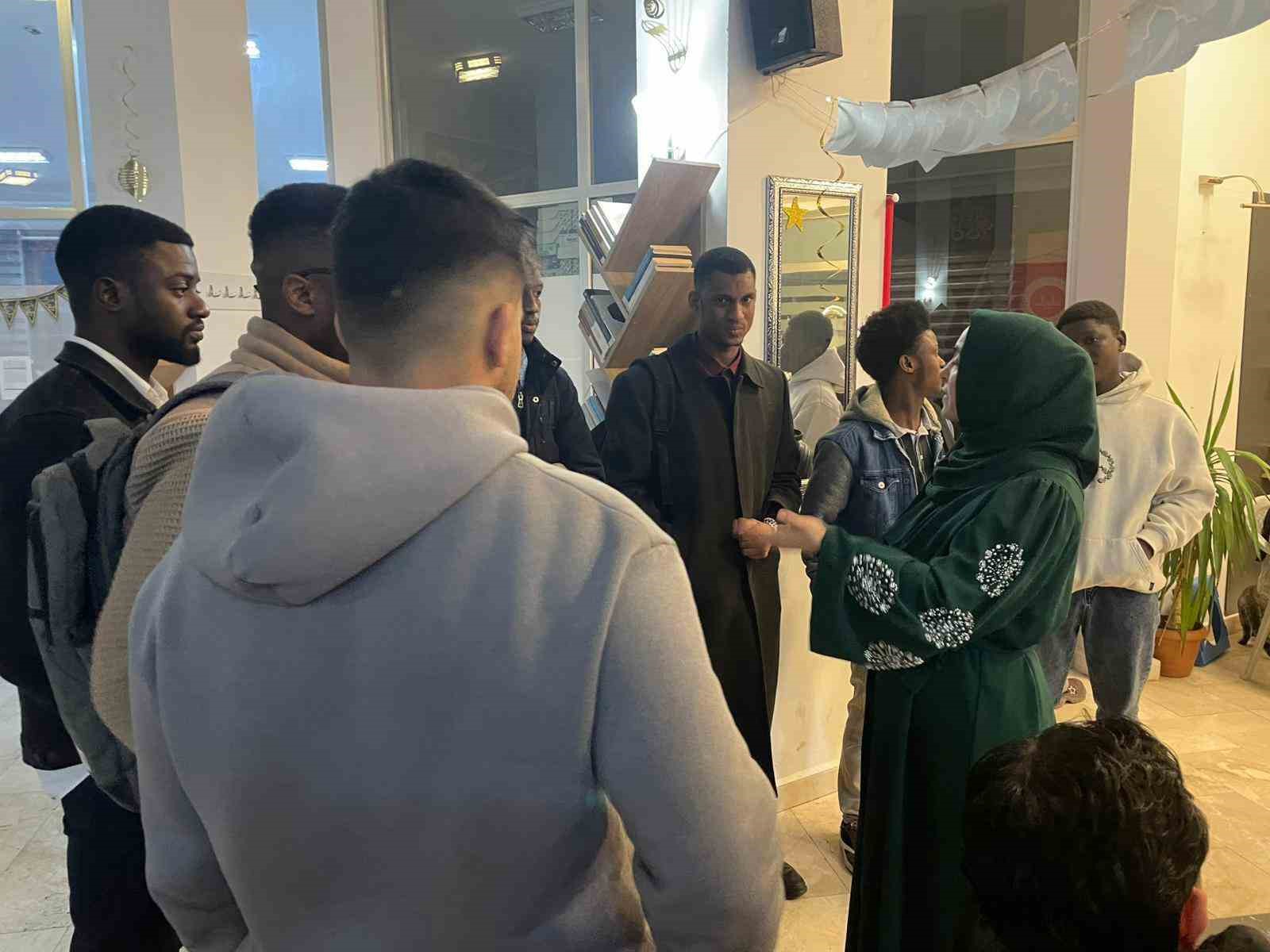 Yabancı uyruklu M&uuml;sl&uuml;man &ouml;ğrenciler i&ccedil;in iftar programı d&uuml;zenlendi
