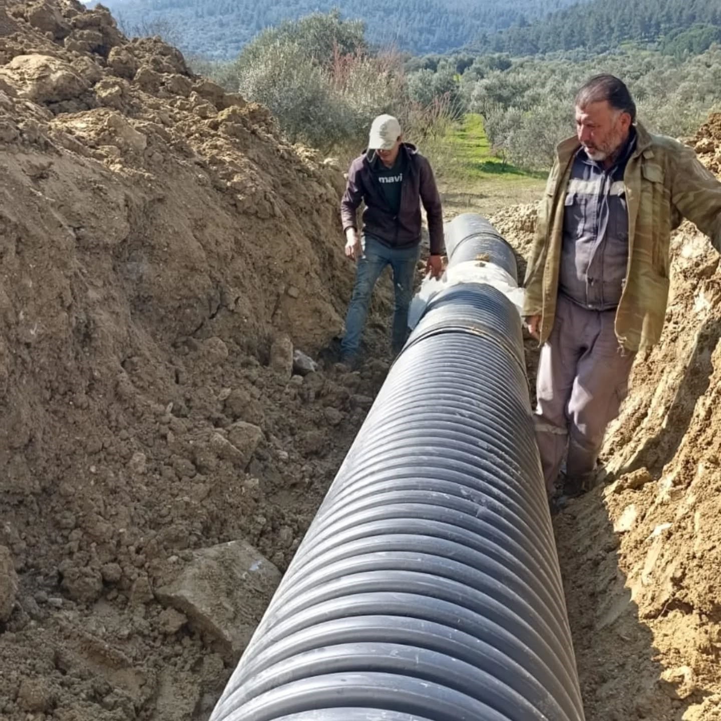 Başkan Ercan: "Yeni haftaya mahallelerimizde yaptığımız &ccedil;alışmalarla başladık"
