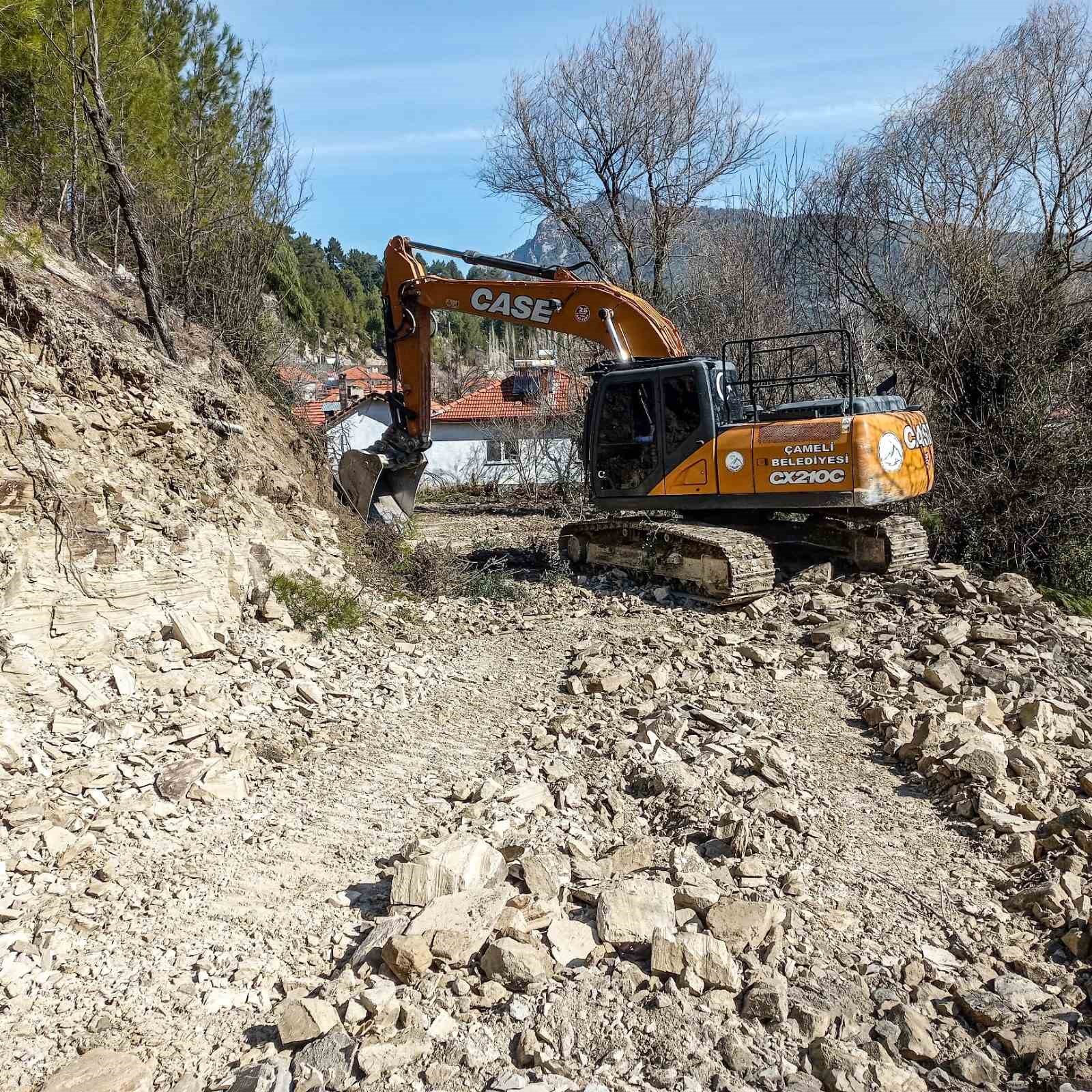 Çameli Belediyesinde engelli vatandaşlar için yol çalışması