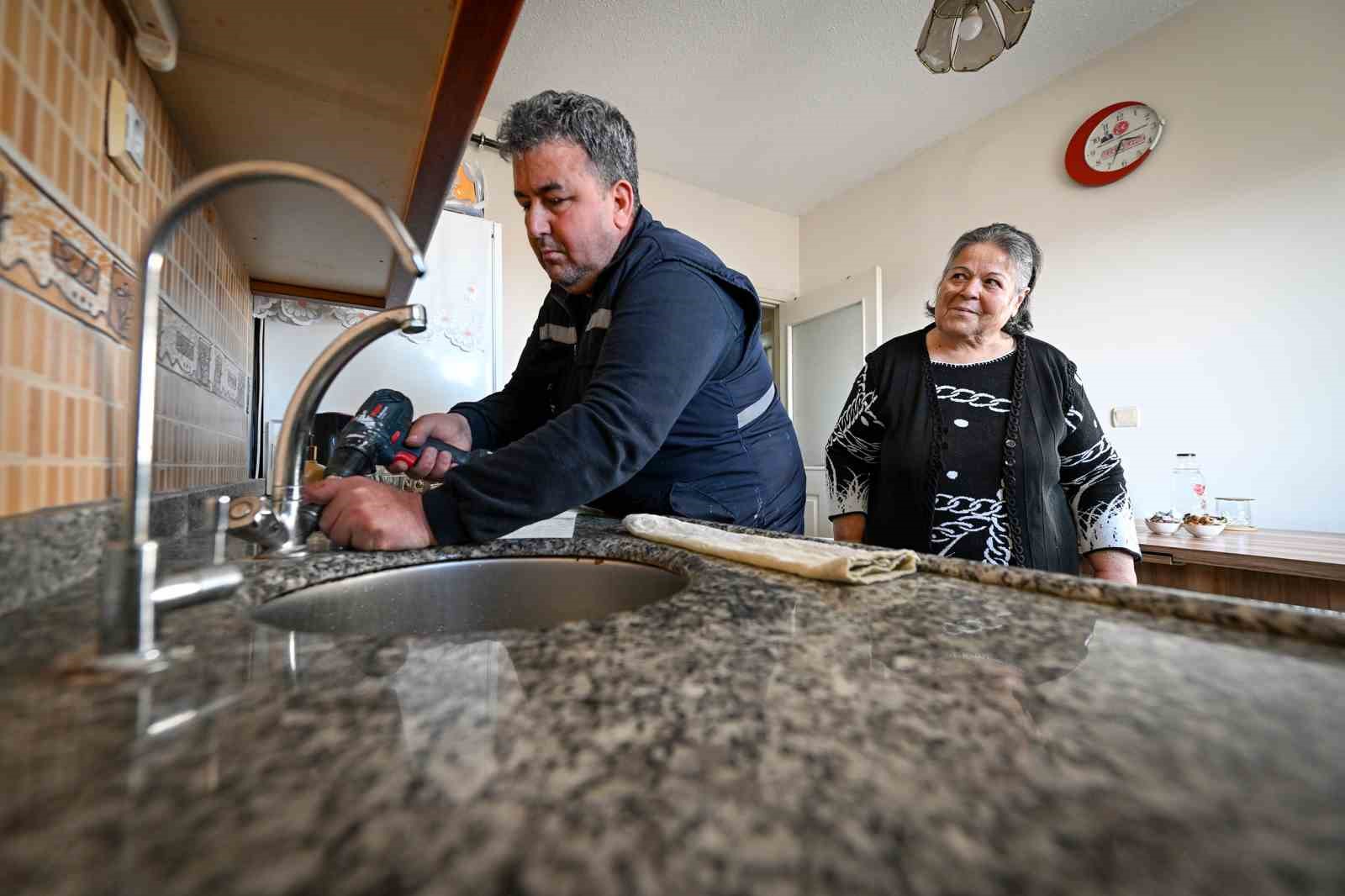 Mersin&rsquo;de yaşlılara evde bakım ve sosyal destek hizmeti
