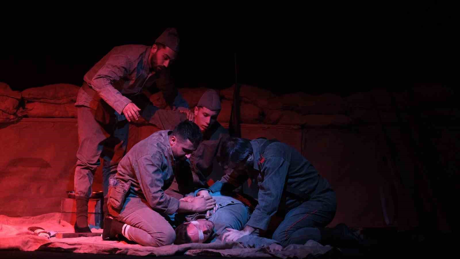 Yıldırım&rsquo;da &Ccedil;anakkale ruhu sahneye taşındı
