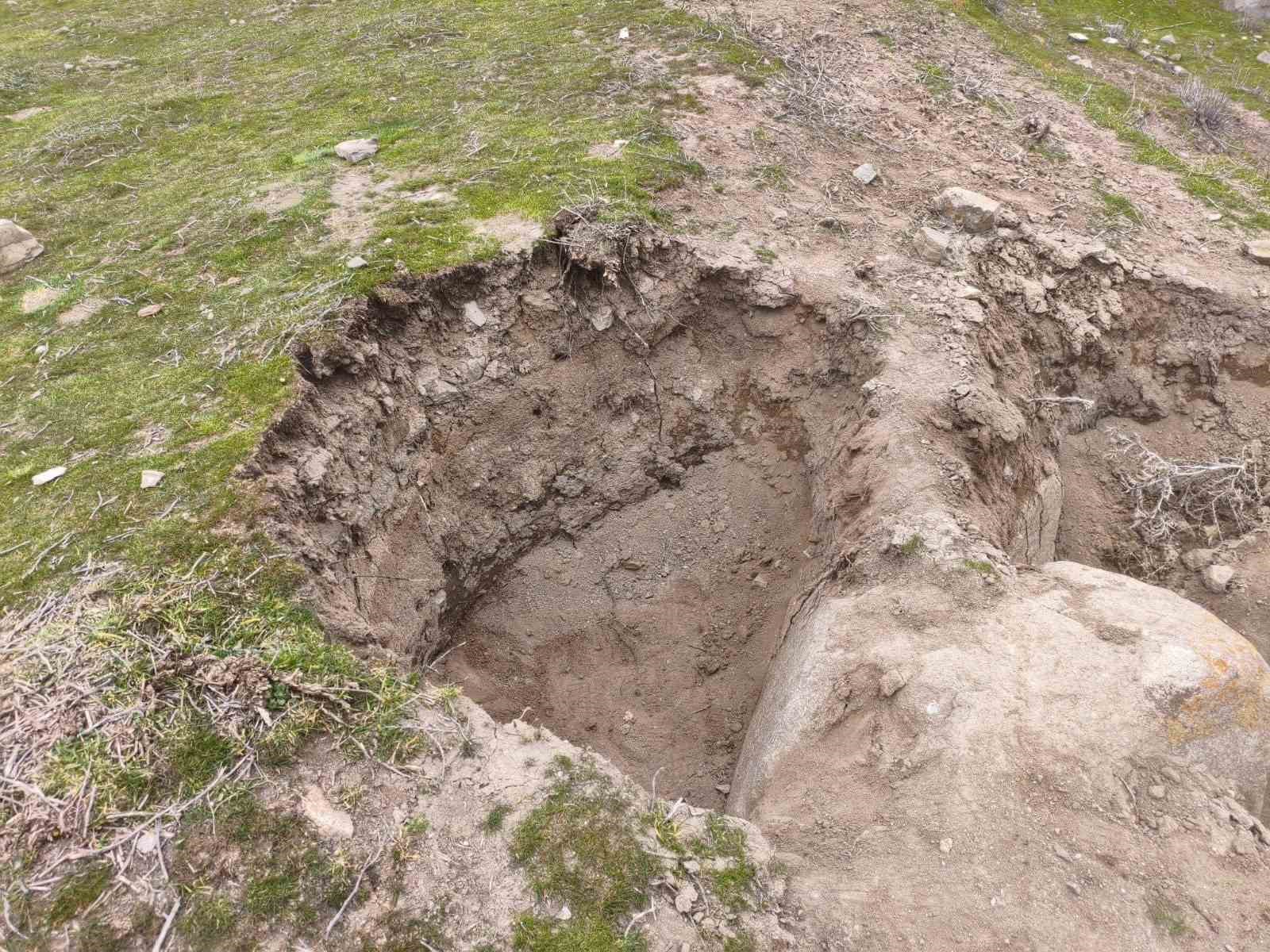 Ka&ccedil;ak kazı yapmak istediler, su&ccedil;&uuml;st&uuml; yakalandılar

