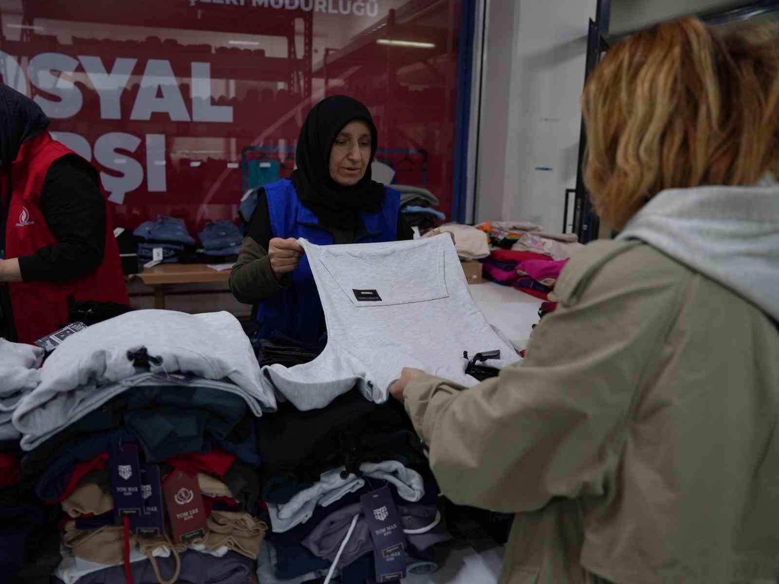 D&uuml;zce&rsquo;de bin 800 &ccedil;ocuğun bu bayramda y&uuml;z&uuml; g&uuml;lecek
