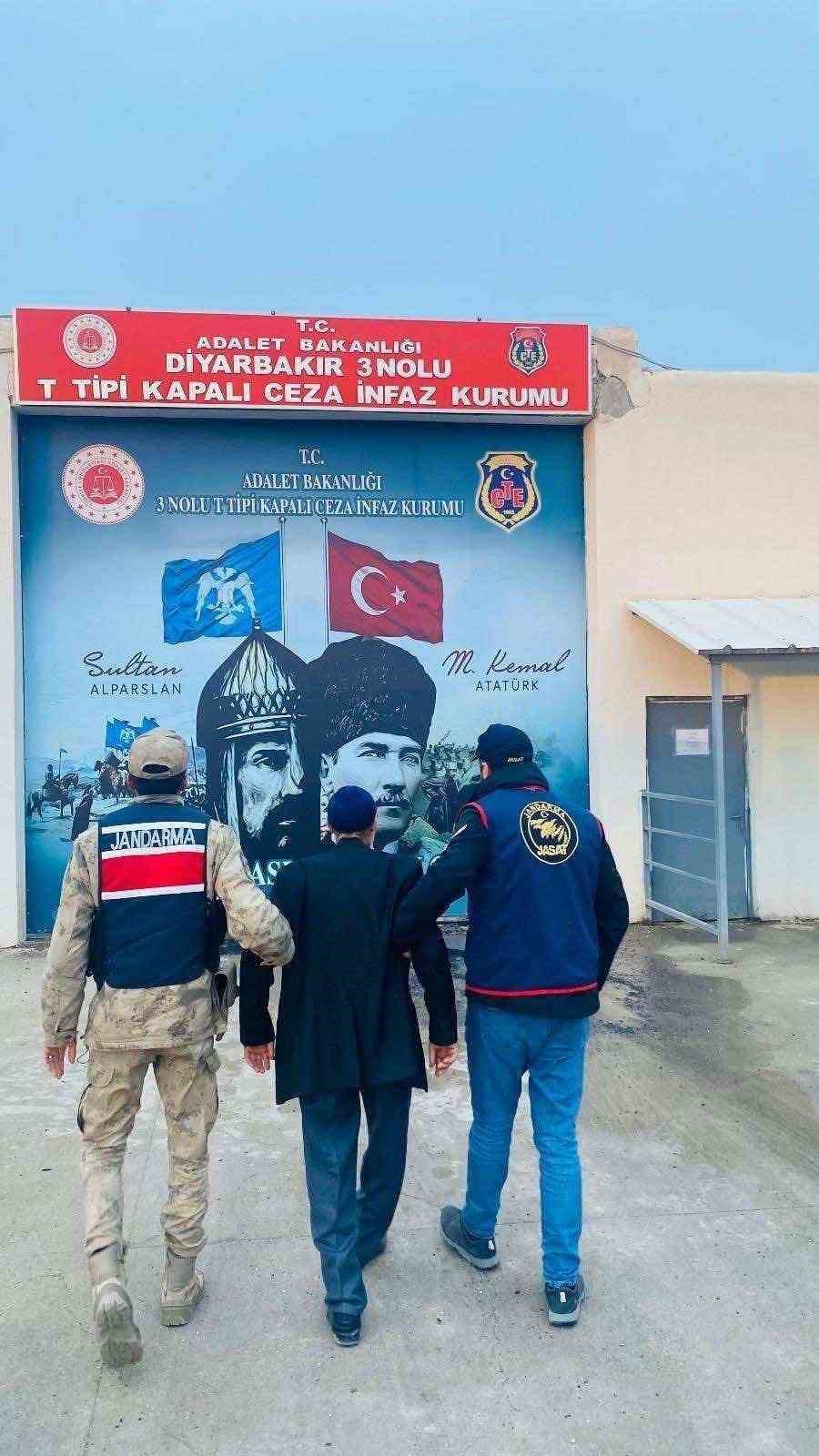 Diyarbakır’da haklarında kesinleşmiş hapis cezası bulunan 159 kişi yakalandı