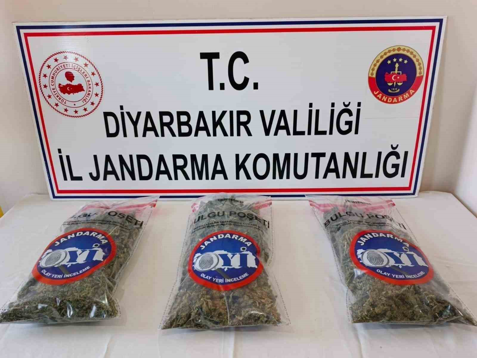 Diyarbakır’da 25 kilo esrar ele geçirildi