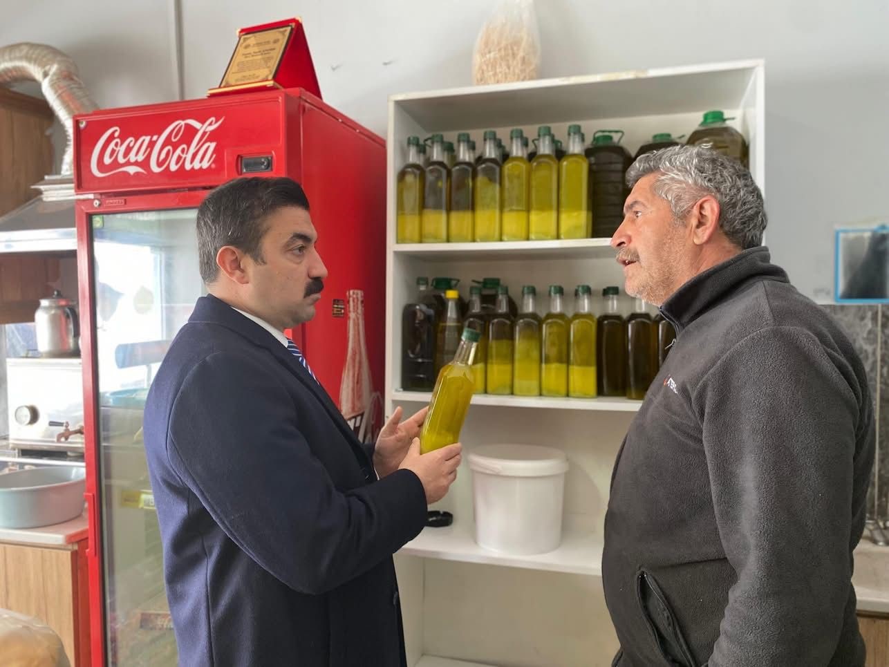 Kaymakam Akk&ouml;z&rsquo;den Arpa&ccedil;ay&rsquo;da esnaf ziyareti
