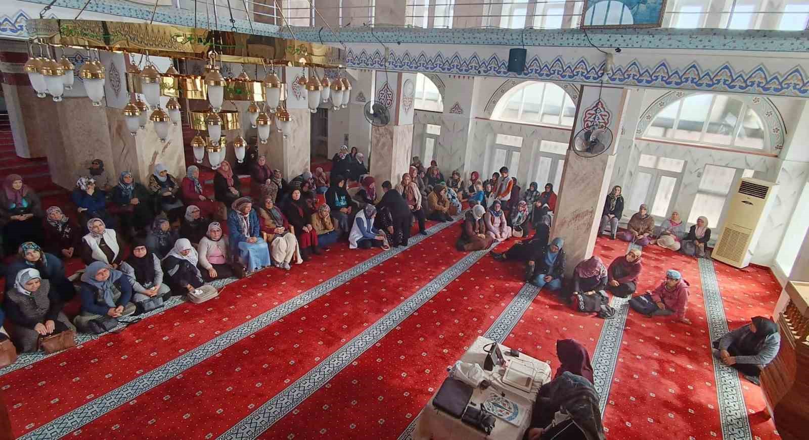 Anamur&rsquo;da hanımlara &ouml;zel Kadir Gecesi programı
