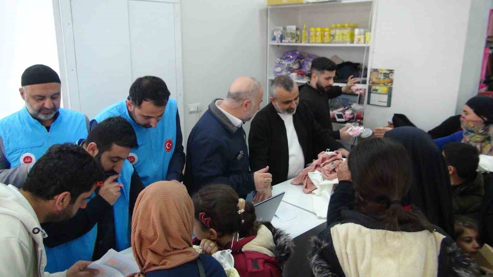 Cizre’de "Yetim Gülerse Cizre Güler" Projesi