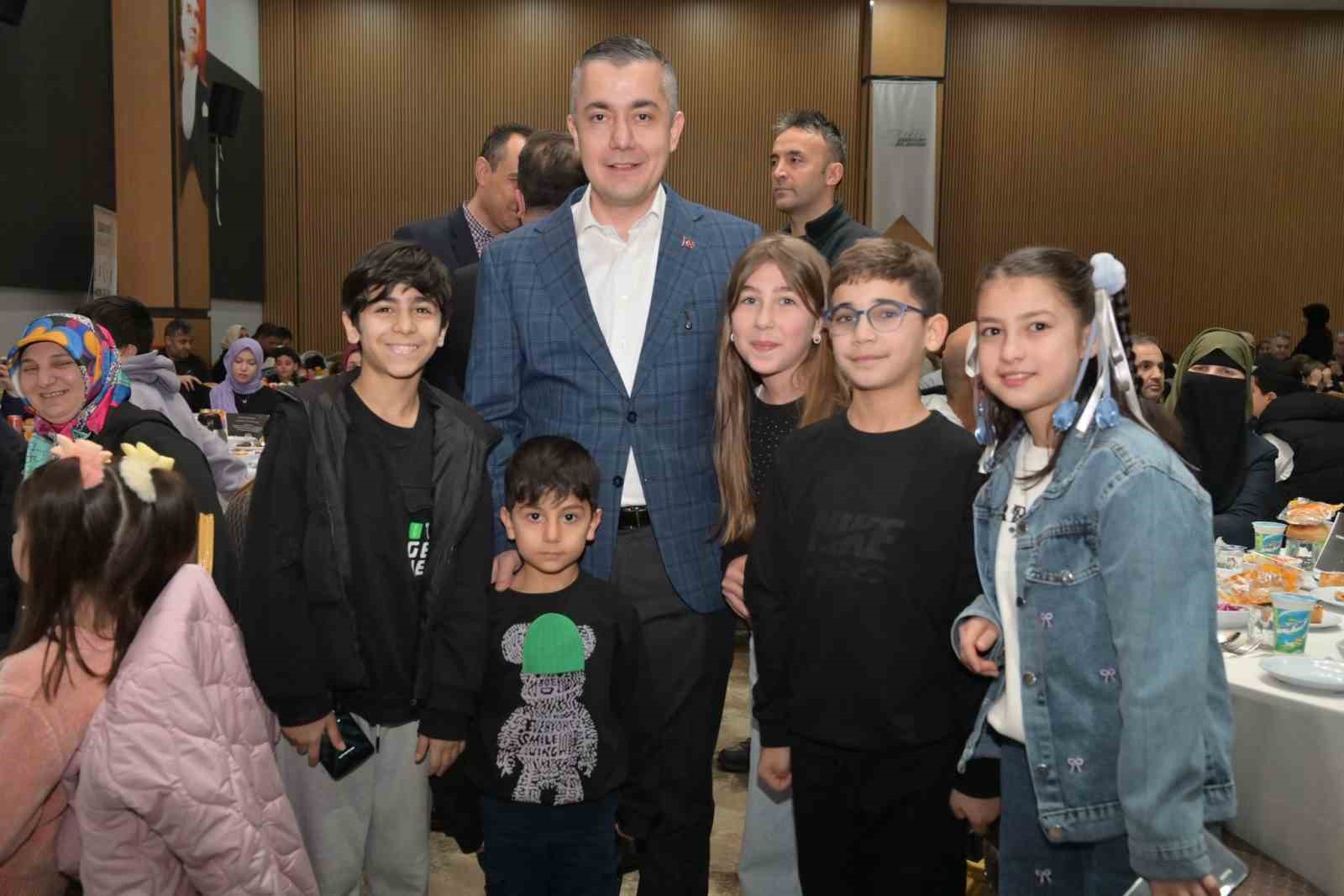 Esenyurt&rsquo;ta T&Uuml;GVA Aile İftarı programı d&uuml;zenlendi
