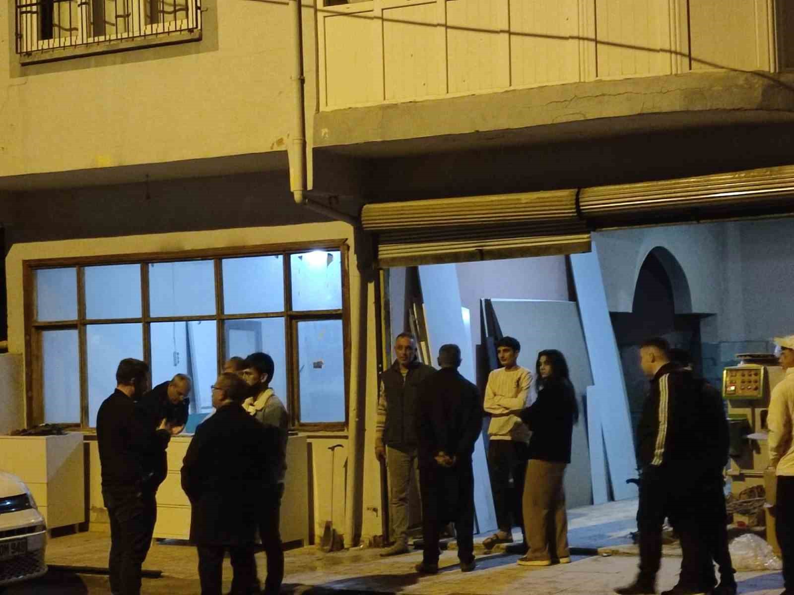 Adana&rsquo;da iş yerinde silahlı kavga: 2 yaralı
