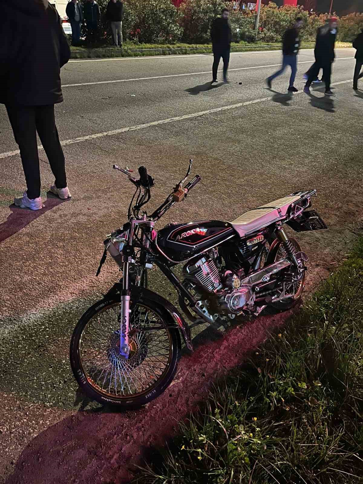 Samsun&rsquo;da motosiklet tıra &ccedil;arptı: 1 &ouml;l&uuml;, 1 ağır yaralı
