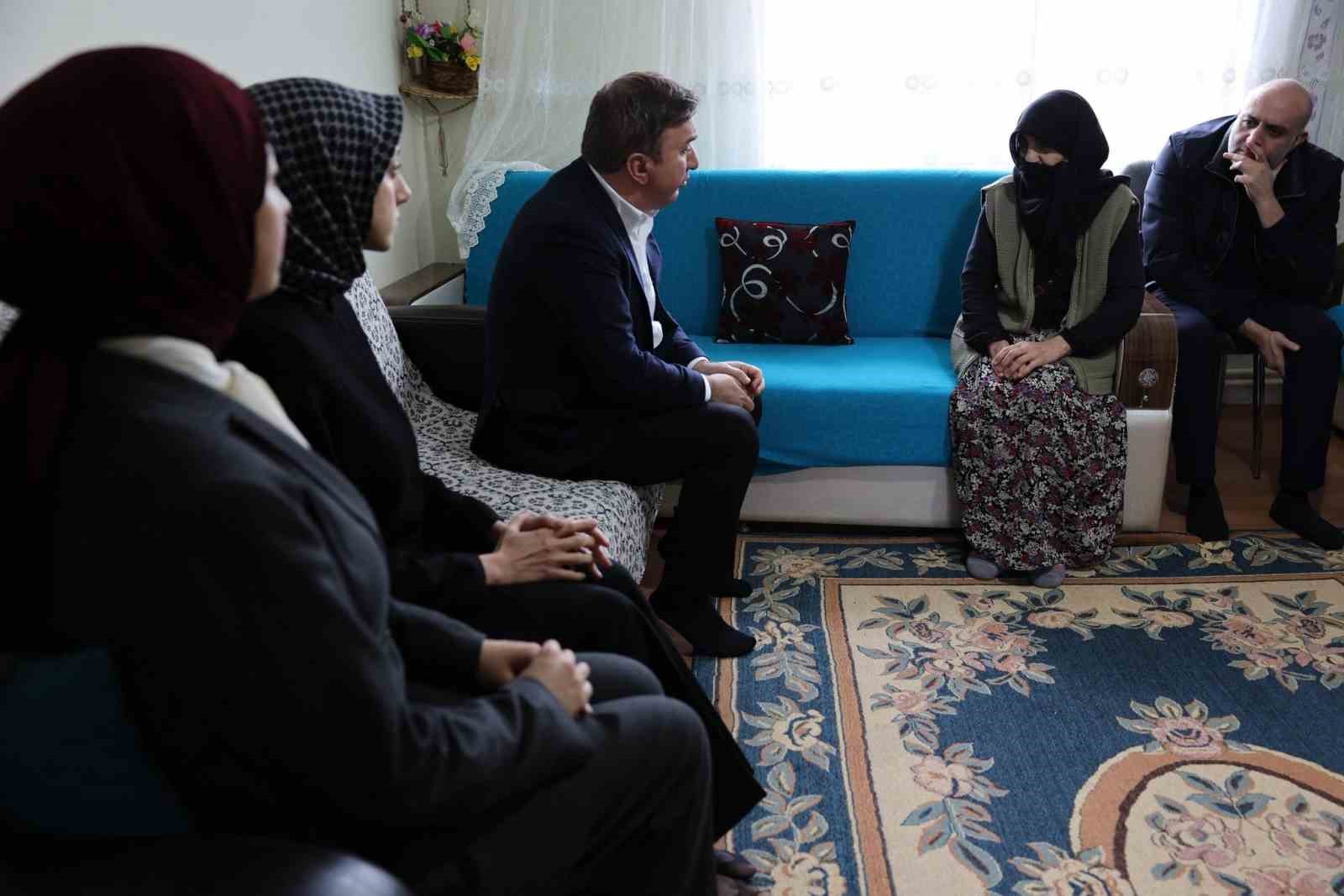 Vali Aydoğdu&rsquo;dan Tercan&rsquo;da hane ziyaretleri
