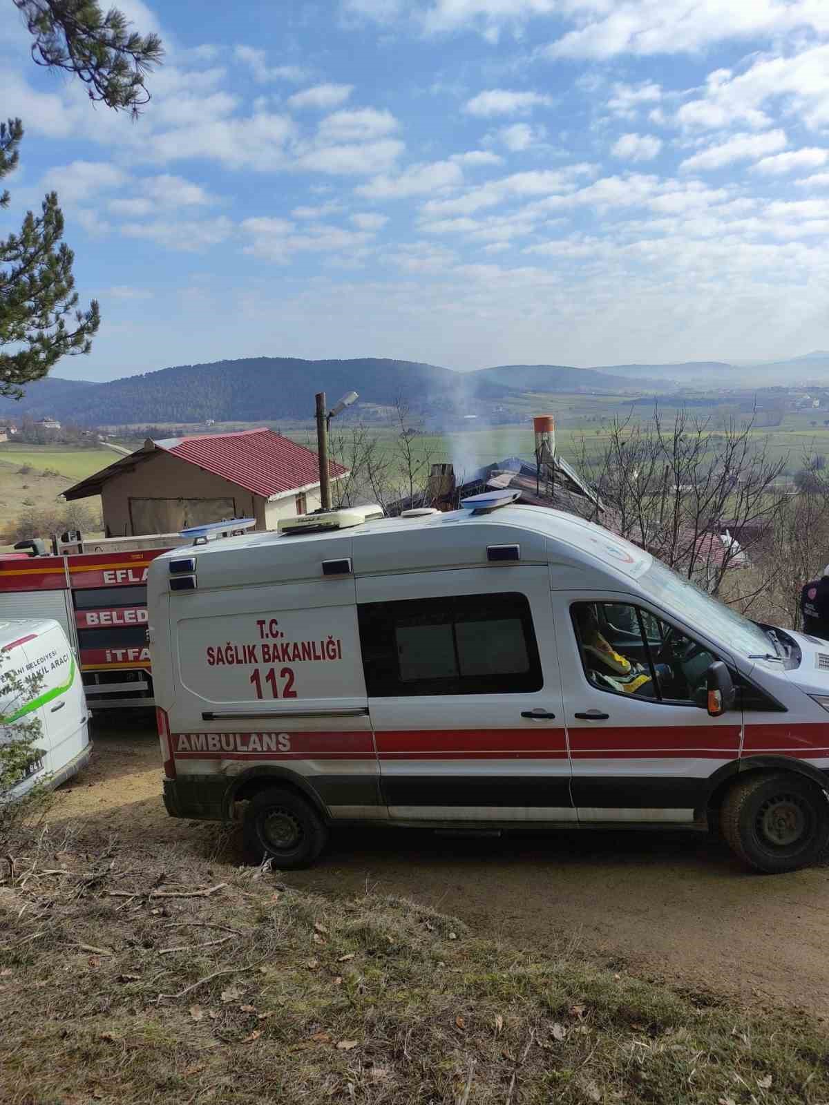 Alevlere &ccedil;atıdan m&uuml;dahale etmek isterken yaşamını yitirdi

