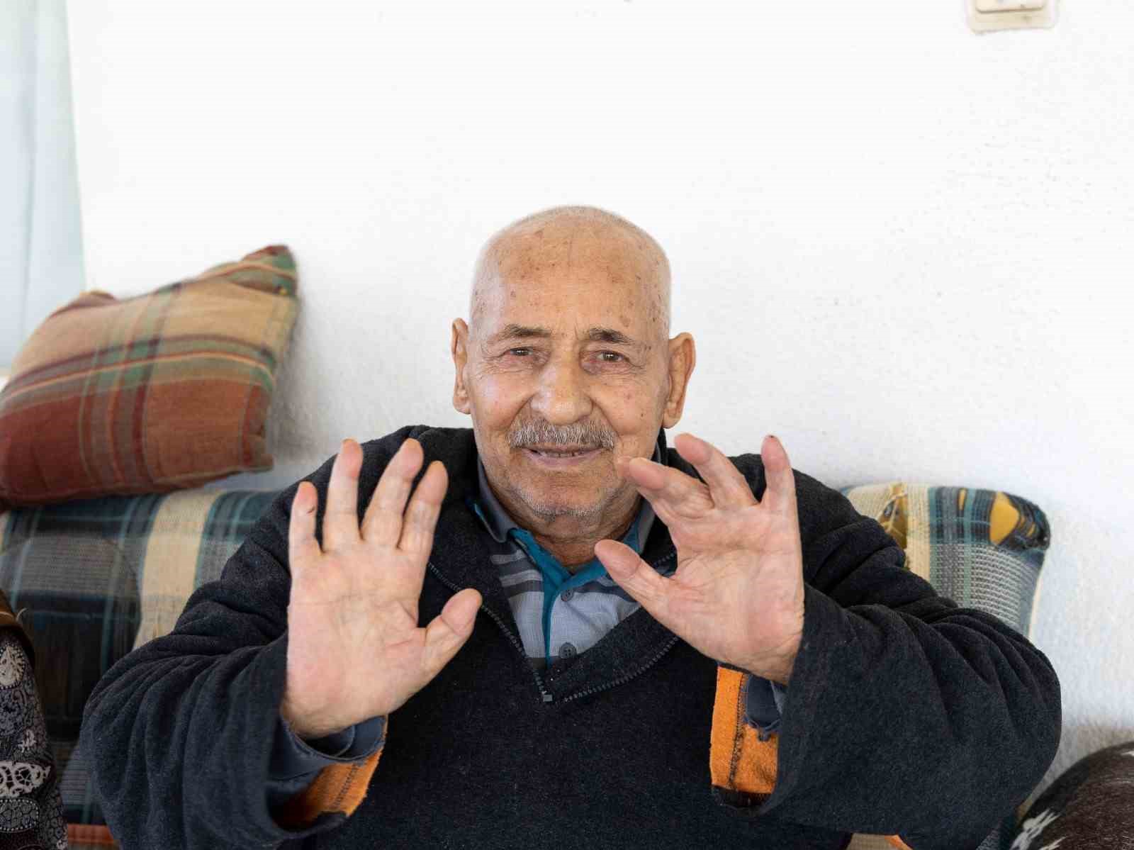 Manavgat Belediyesi&rsquo;nden kırsal mahallelerde bayram &ouml;ncesi &uuml;cretsiz kuaf&ouml;r hizmeti
