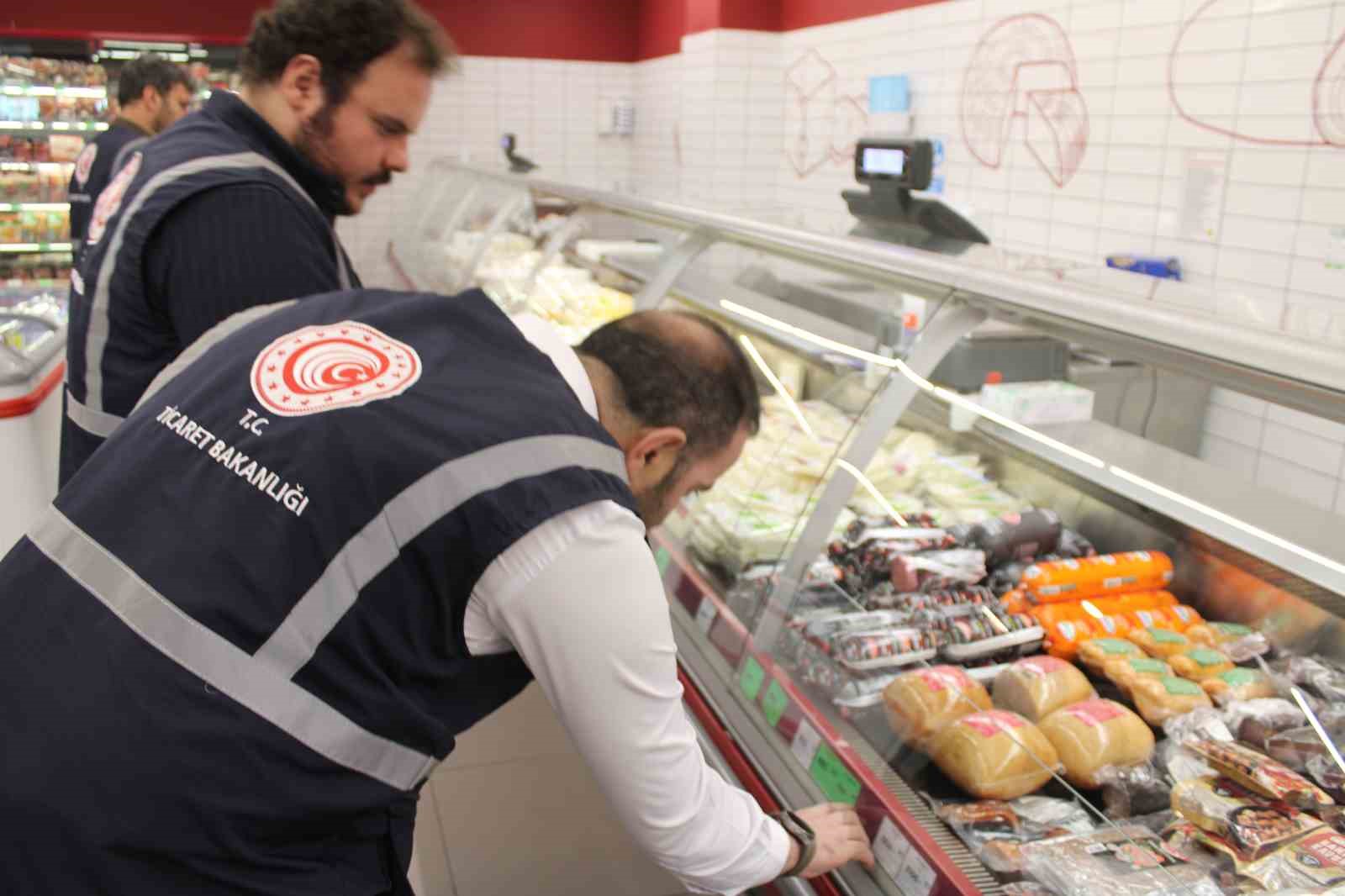 Bayram &ouml;ncesi marketlerde denetim arttı
