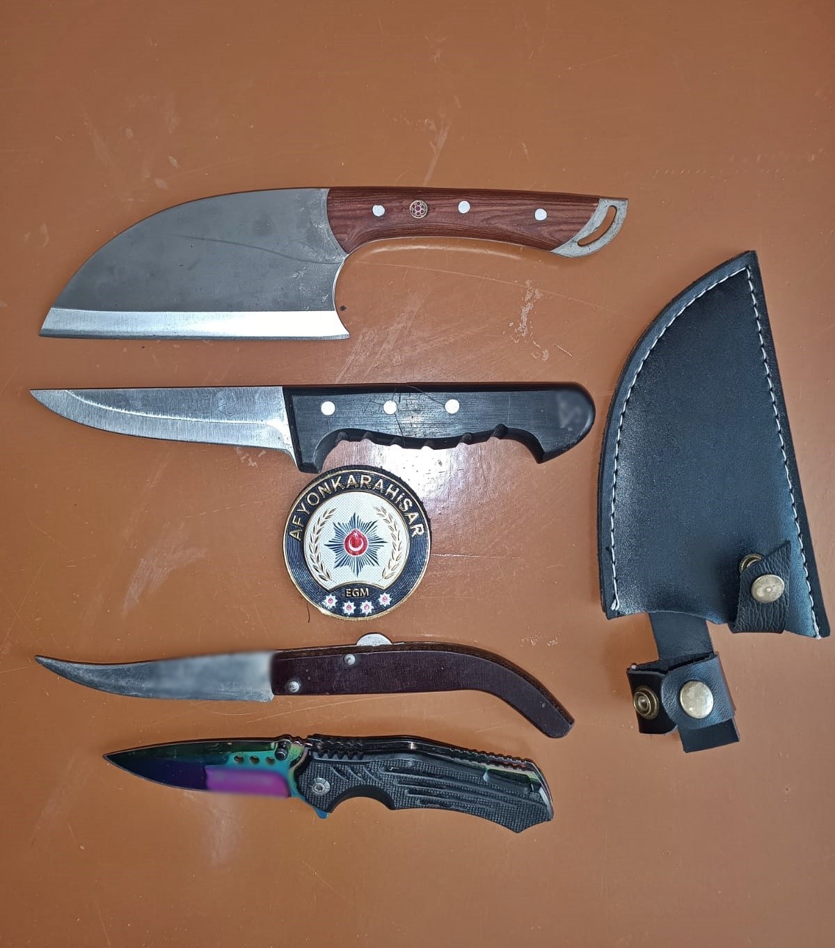 Kurallara uymayan s&uuml;r&uuml;c&uuml;lere 1 milyon 5 bin TL&rsquo;lik ceza kesildi
