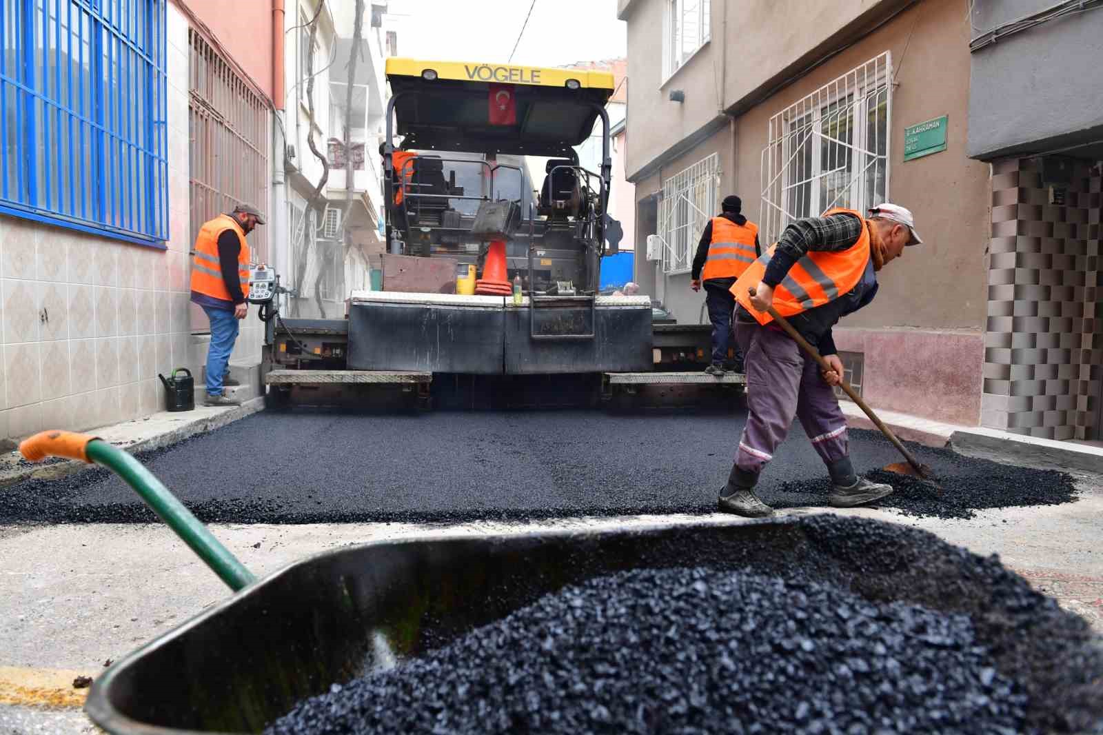 Osmangazi Belediyesi&rsquo;nden Yeşilova mahallesi&rsquo;ne yeni asfalt
