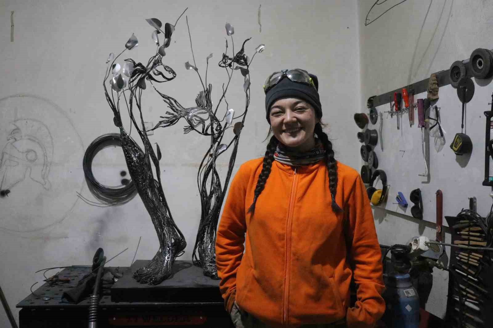 12 metrekarelik d&uuml;kkandan d&uuml;nyaya a&ccedil;ılan kapı
