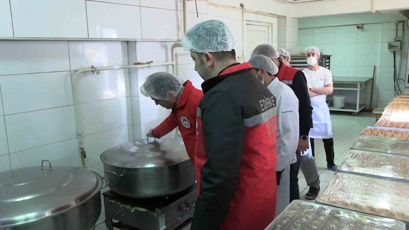 Edirne&rsquo;de ekipler g&uuml;venilir gıda i&ccedil;in sahadalar
