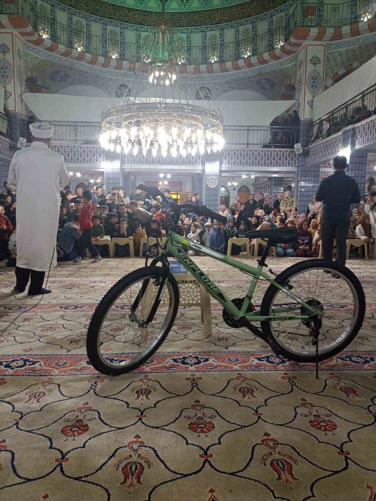 Kadir Gecesinde 271 &ccedil;ocukla anlamlı buluşma
