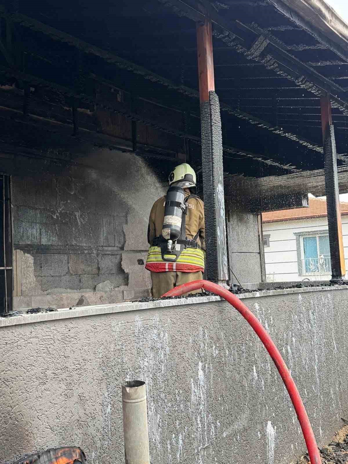 Antakya&rsquo;da ev yangını
