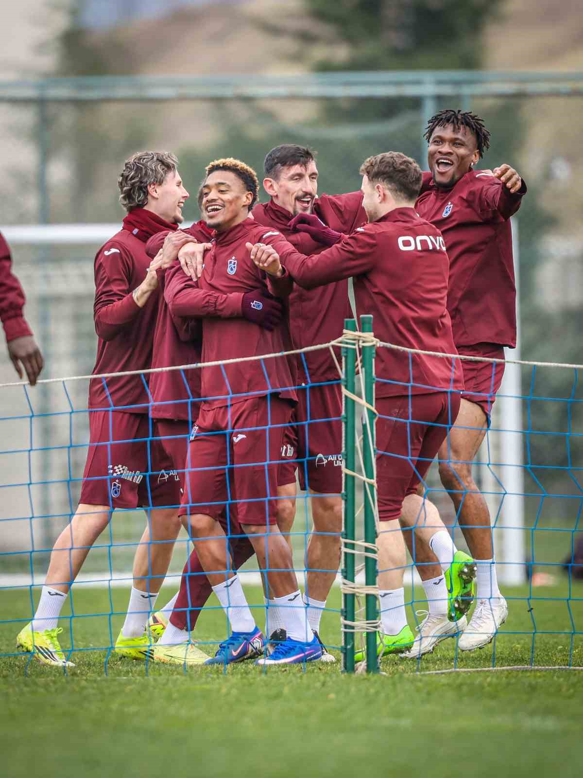 Trabzonspor, İstanbul&rsquo;a gitti
