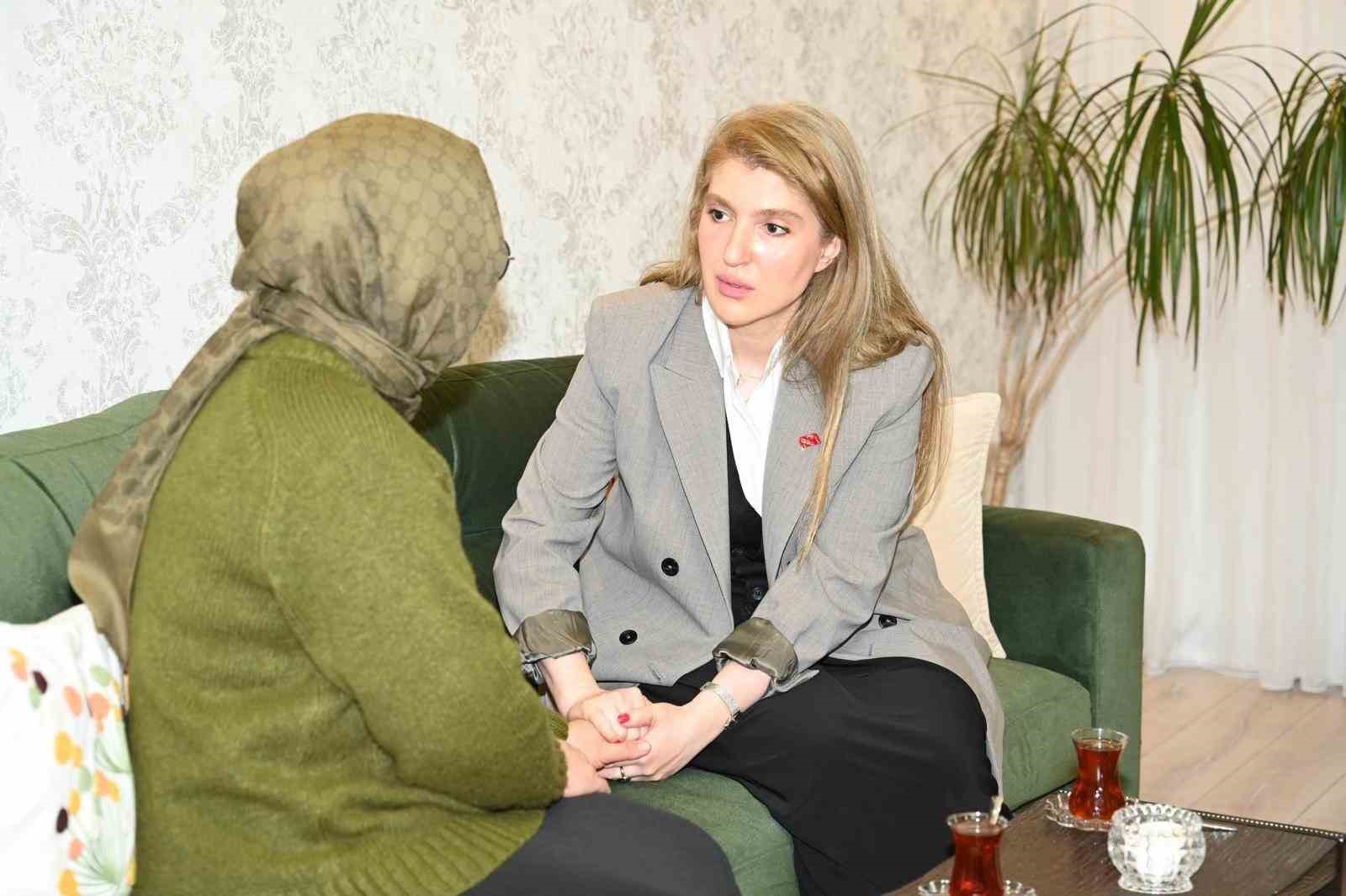 Milletvekili &Ouml;lmeztoprak&rsquo;tan Nur &ouml;ğretmene &rsquo;ge&ccedil;miş olsun&rsquo; ziyareti
