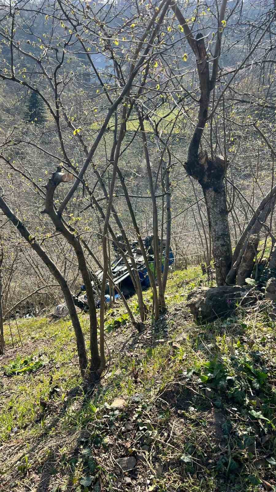 Kastamonu&rsquo;da "patpat" şarampole yuvarlandı: 2 yaralı
