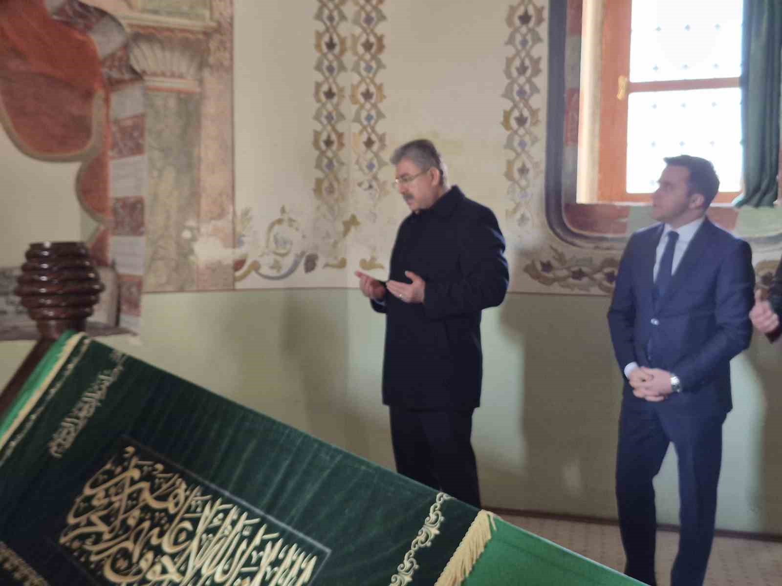 Vali Erdin&ccedil; Yılmaz Seyitgazi&rsquo;de tarihi mekanları yerinde inceledi
