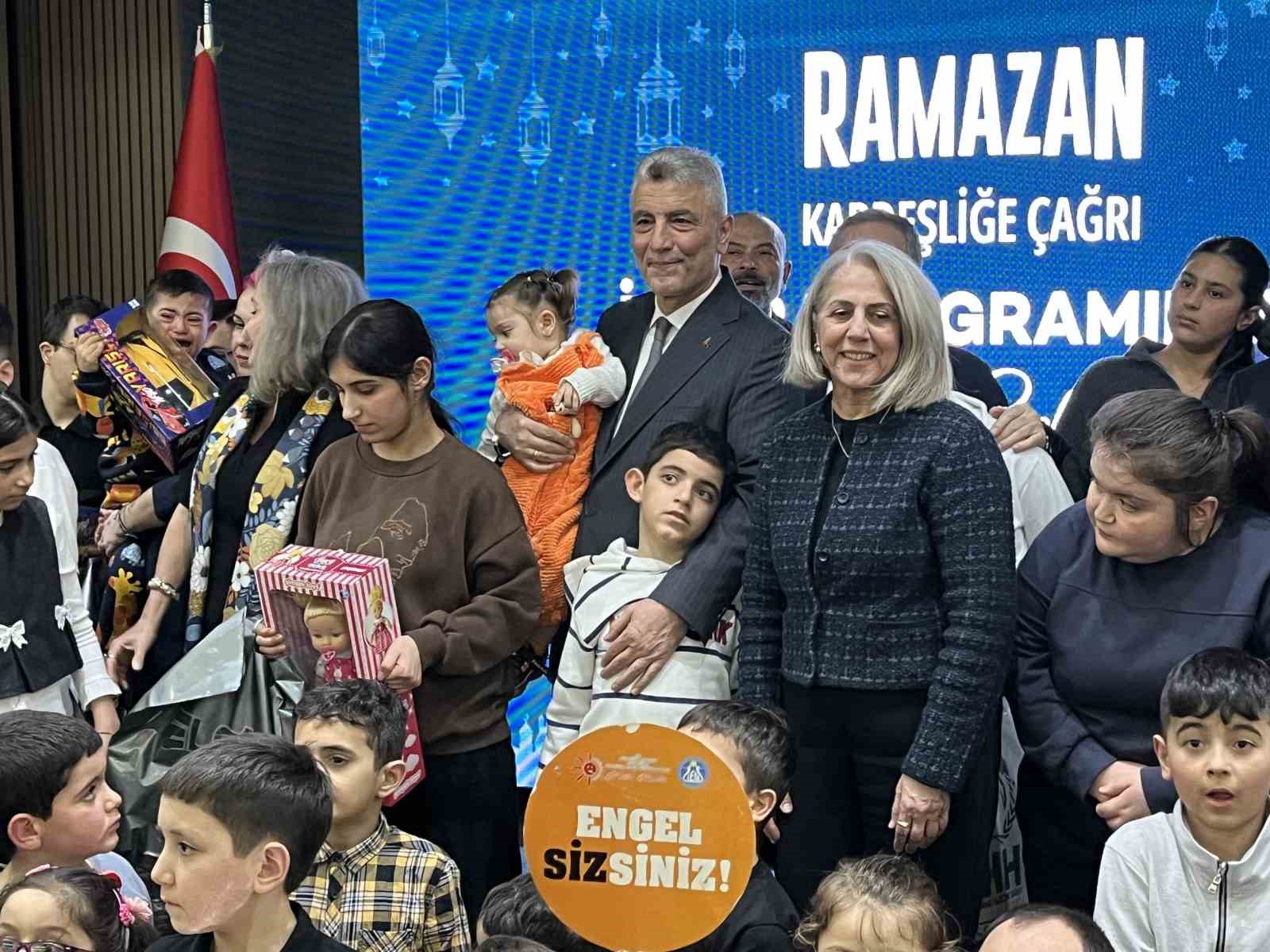 Bakan Bolat: "Sosyal yardımlar, bizim d&ouml;nemimizde yaklaşık bir trilyon liraya ulaşan b&uuml;t&ccedil;esiyle vatandaşlarımıza tahsis edilmekte"
