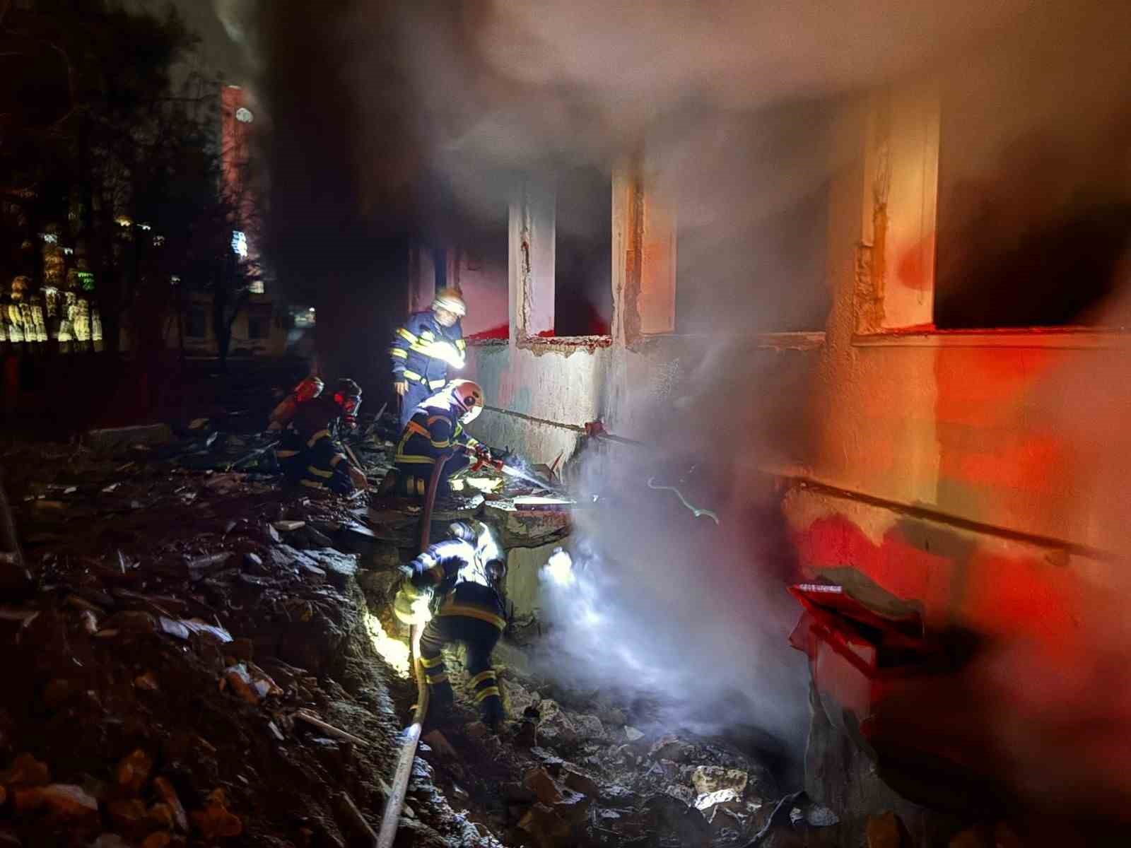 Siirt’te eski üniversite yerleşkesinde yangın
