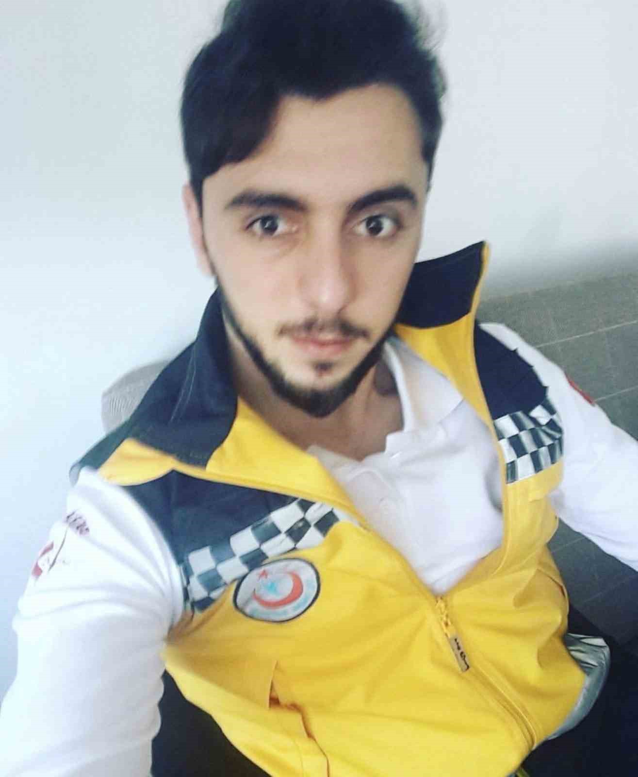 Vakaya giden ambulansın kaza anı kamerada: 1 &ouml;l&uuml;, 3 yaralı
