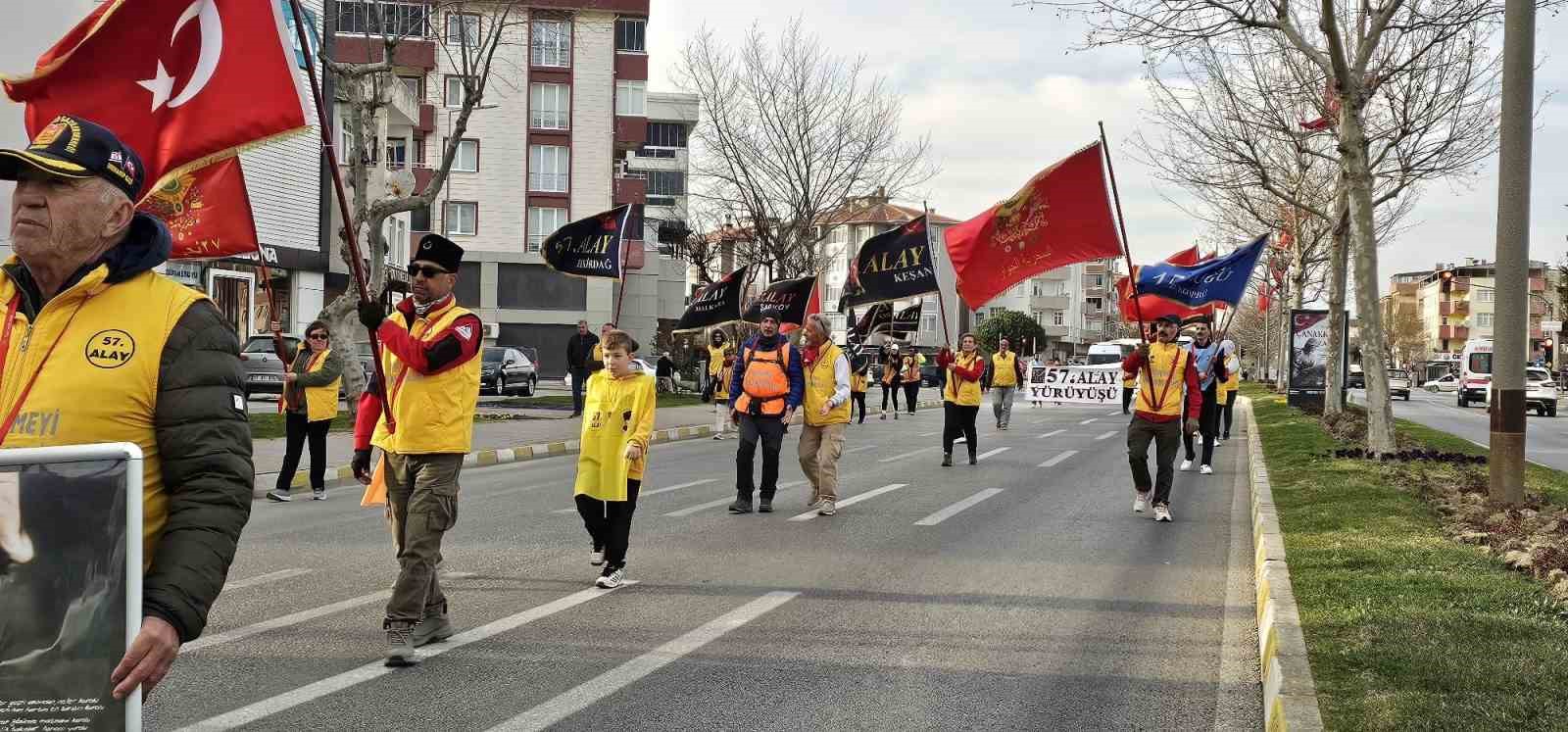 Tekirdağ&rsquo;dan yola &ccedil;ıkan &rsquo;57&rsquo;nci Alay&rsquo; korteji Gelibolu&rsquo;ya ulaştı
