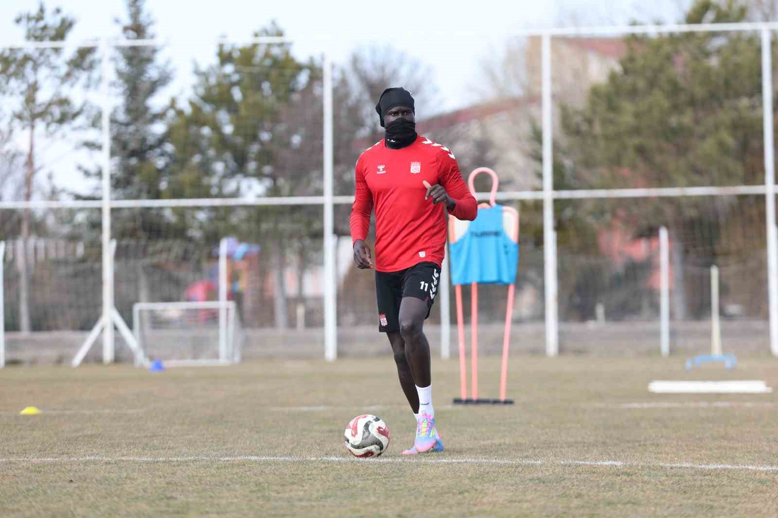 Sivasspor&rsquo;da Manisa FK mesaisi
