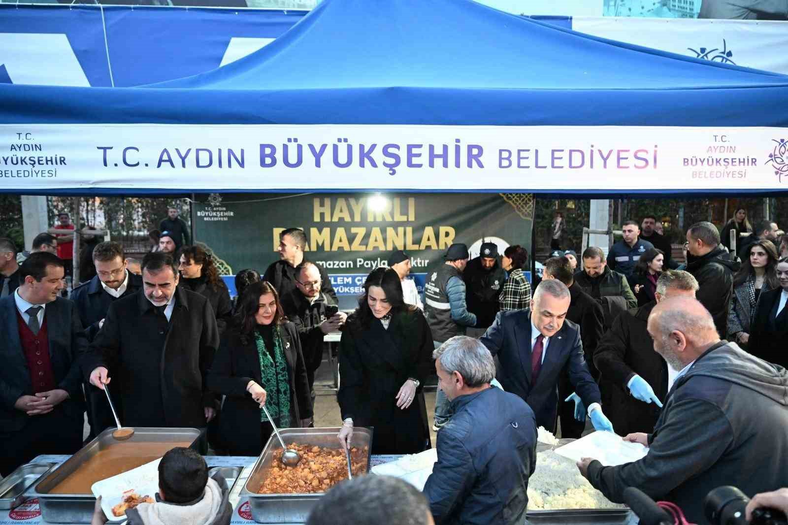 Başkan Çerçioğlu, Büyükşehir Belediyesi ve ASKİ personelleri ile iftar sofrasında buluştu