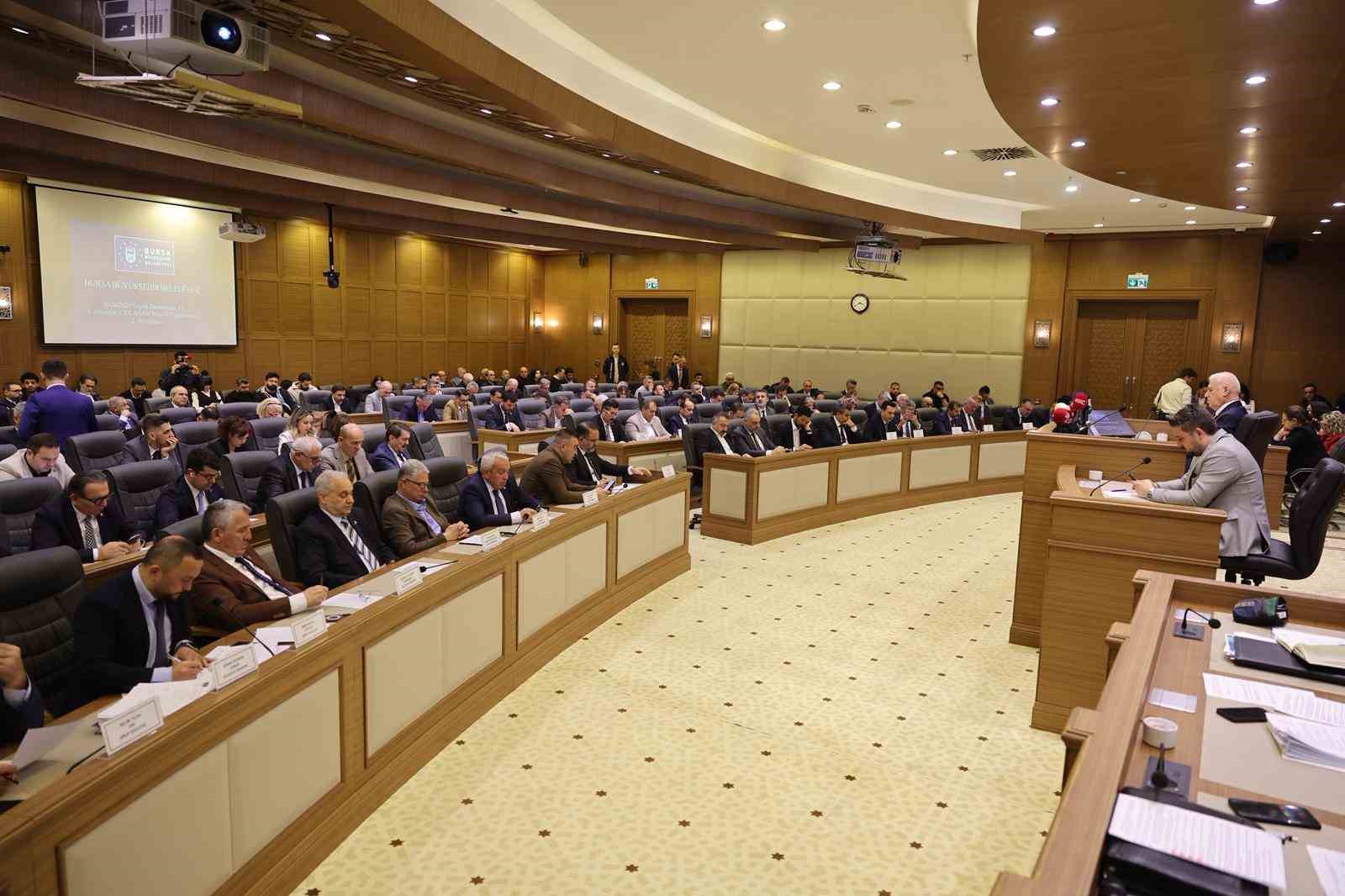 Bursa B&uuml;y&uuml;kşehir Belediye Başkanı Bozbey: "20 senedir yapılmamış hizmetleri yapıyoruz"
