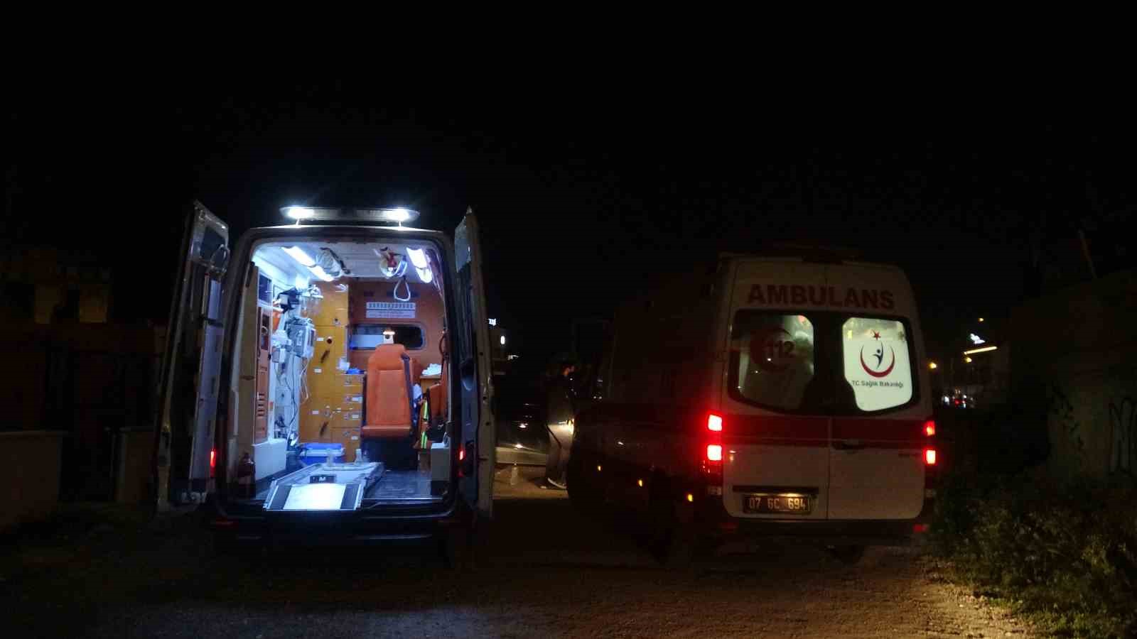 Seyir halindeyken kriz ge&ccedil;irip bayıldı, faciadan d&ouml;n&uuml;ld&uuml;: 2 yaralı
