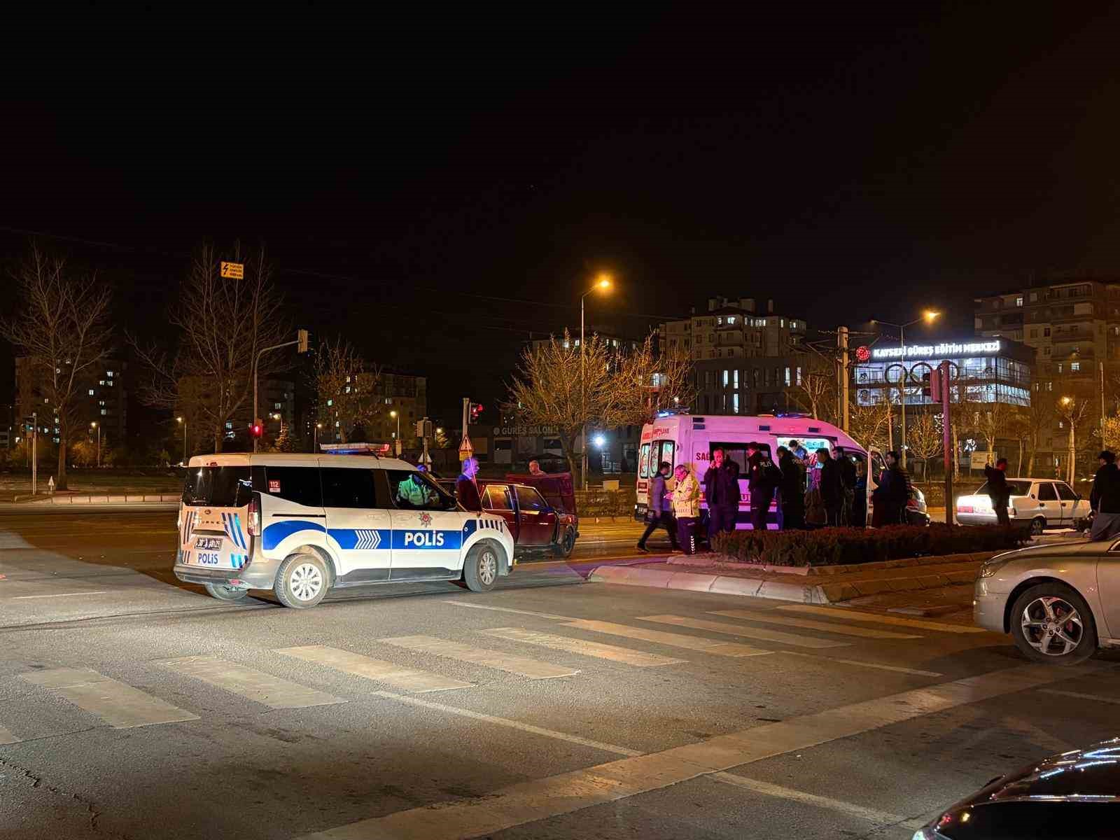 Kayseri&rsquo;de otomobiller &ccedil;arpıştı: 1 yaralı
