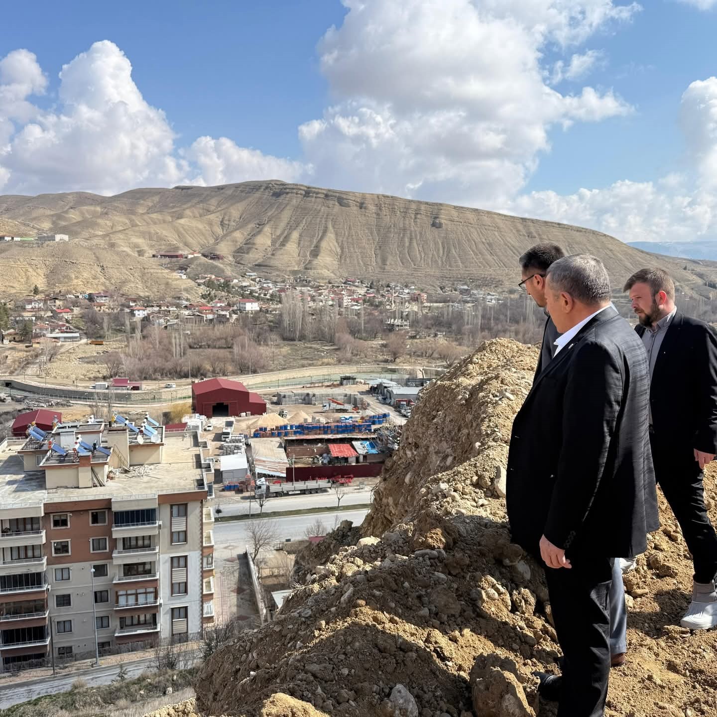 Darende Millet Bah&ccedil;esi projesinde &ccedil;alışmalar s&uuml;r&uuml;yor
