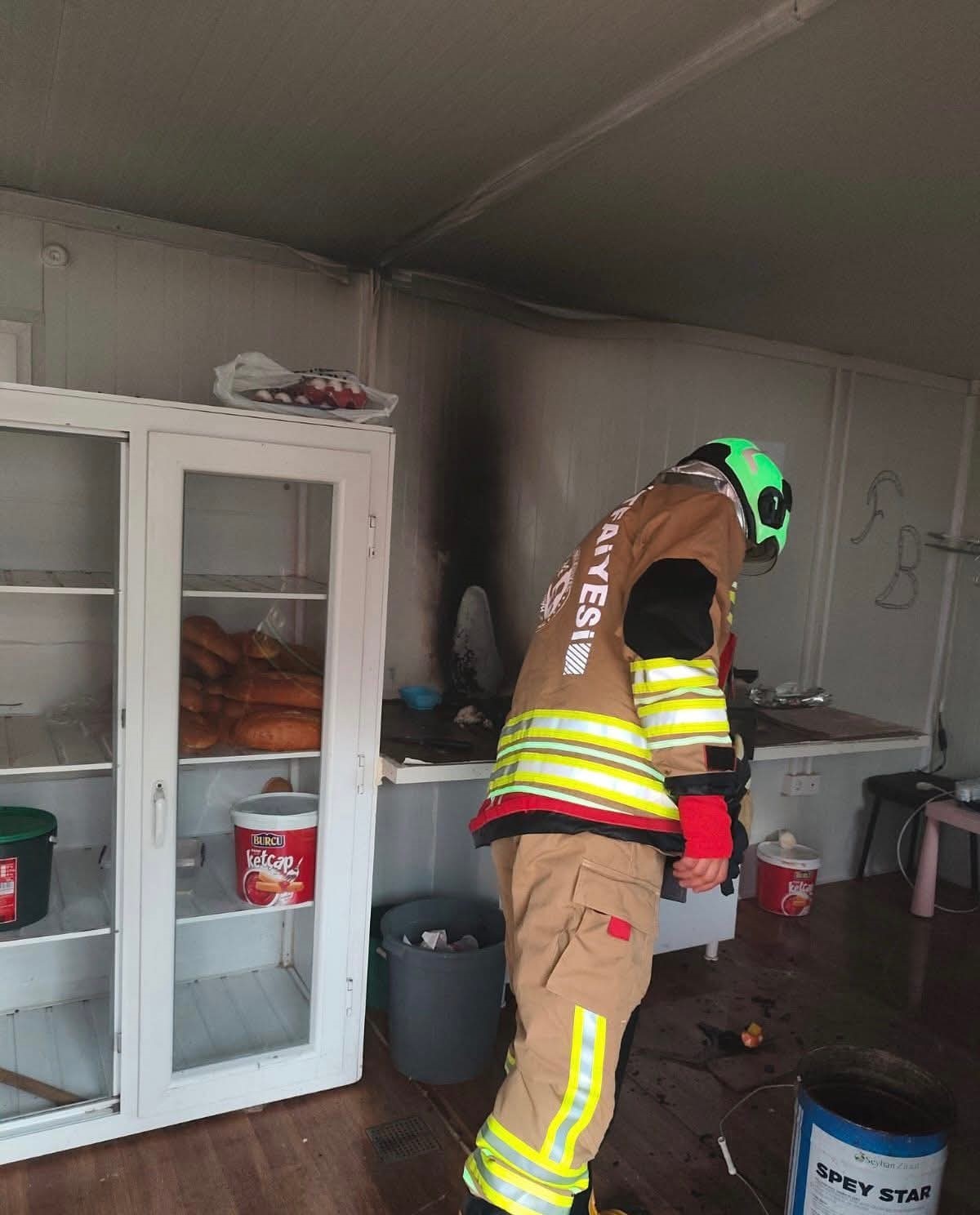 Kumlu&rsquo;da ev yangını
