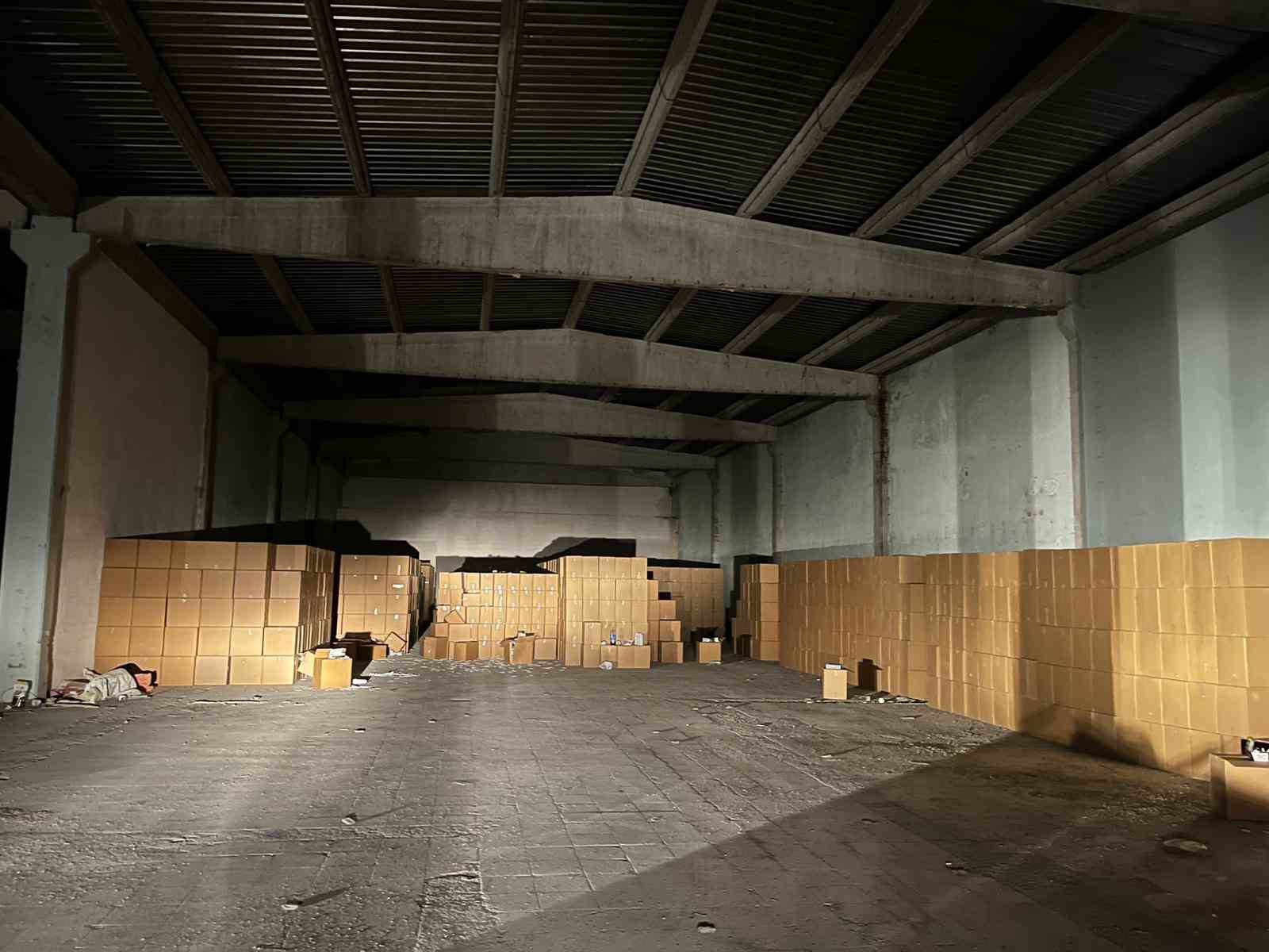 Adana’da rekor: 144 milyon kaçak makaron ele geçirildi
