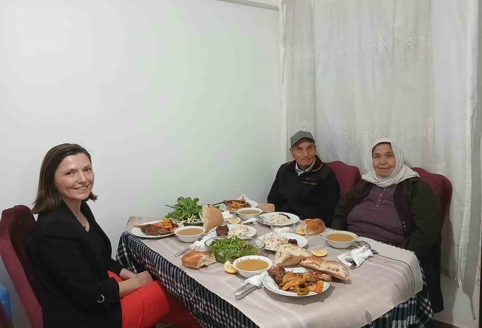 Marmaris Kaymakamı Kaya, şehit ve gazi ailelerini 18 Mart&rsquo;ta unutmadı
