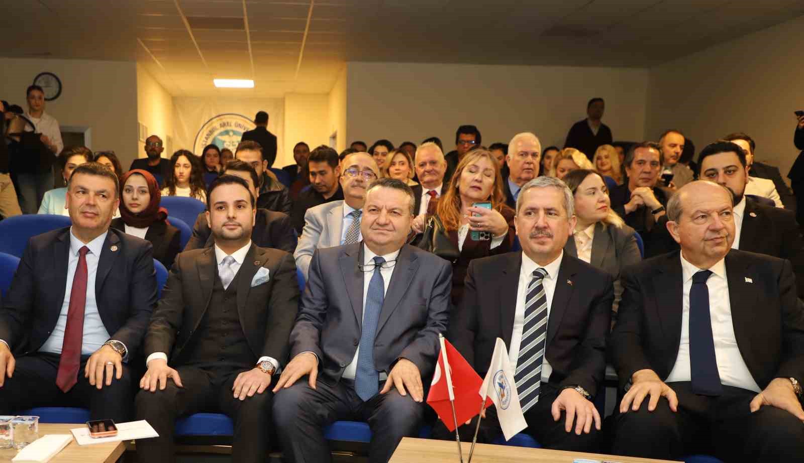 T&uuml;ketici hakları ve &ccedil;&ouml;z&uuml;m &ouml;nerileri İstanbul&rsquo;da tartışıldı
