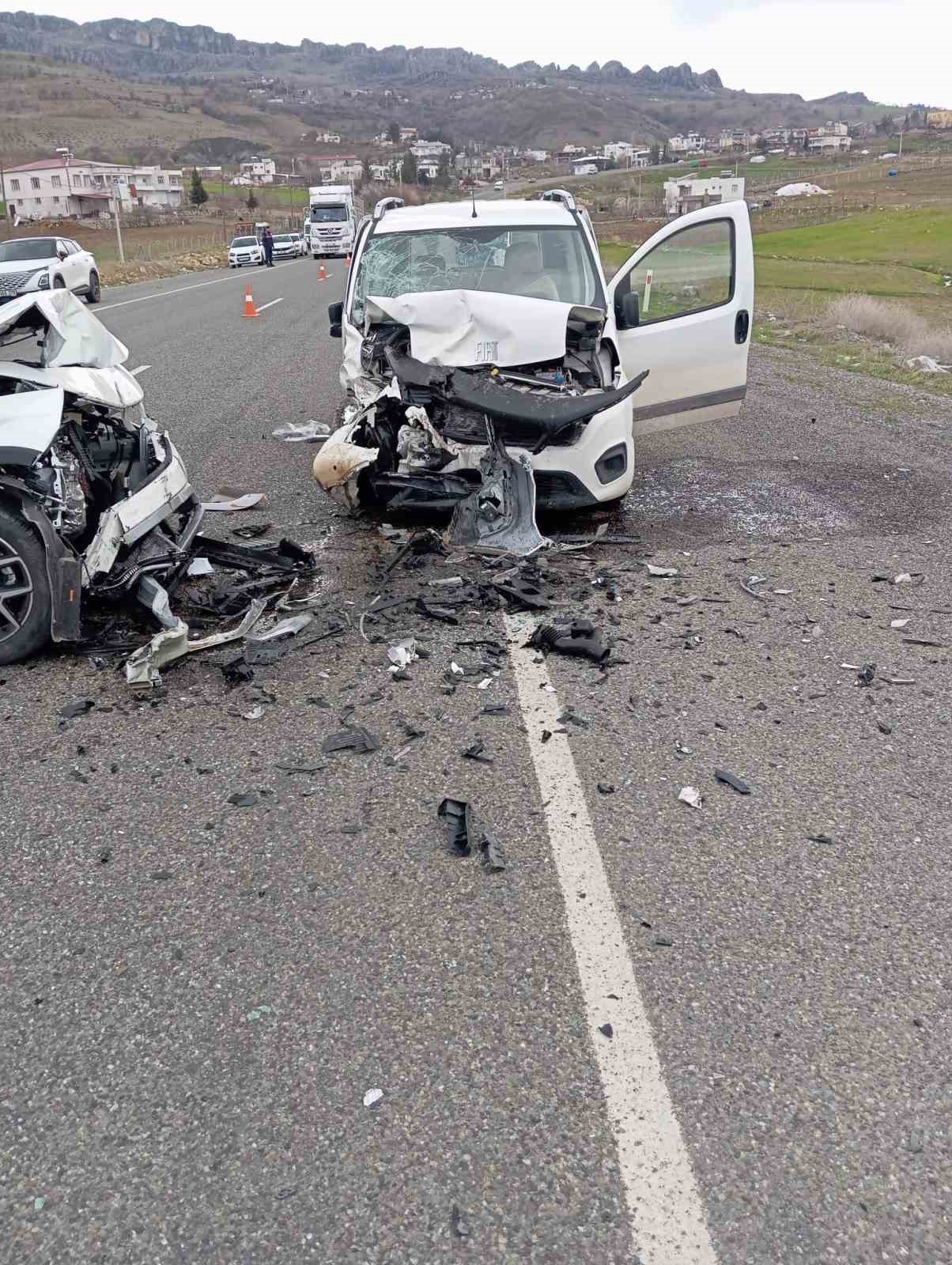 Diyarbakır&rsquo;da trafik kazası: 6 yaralı
