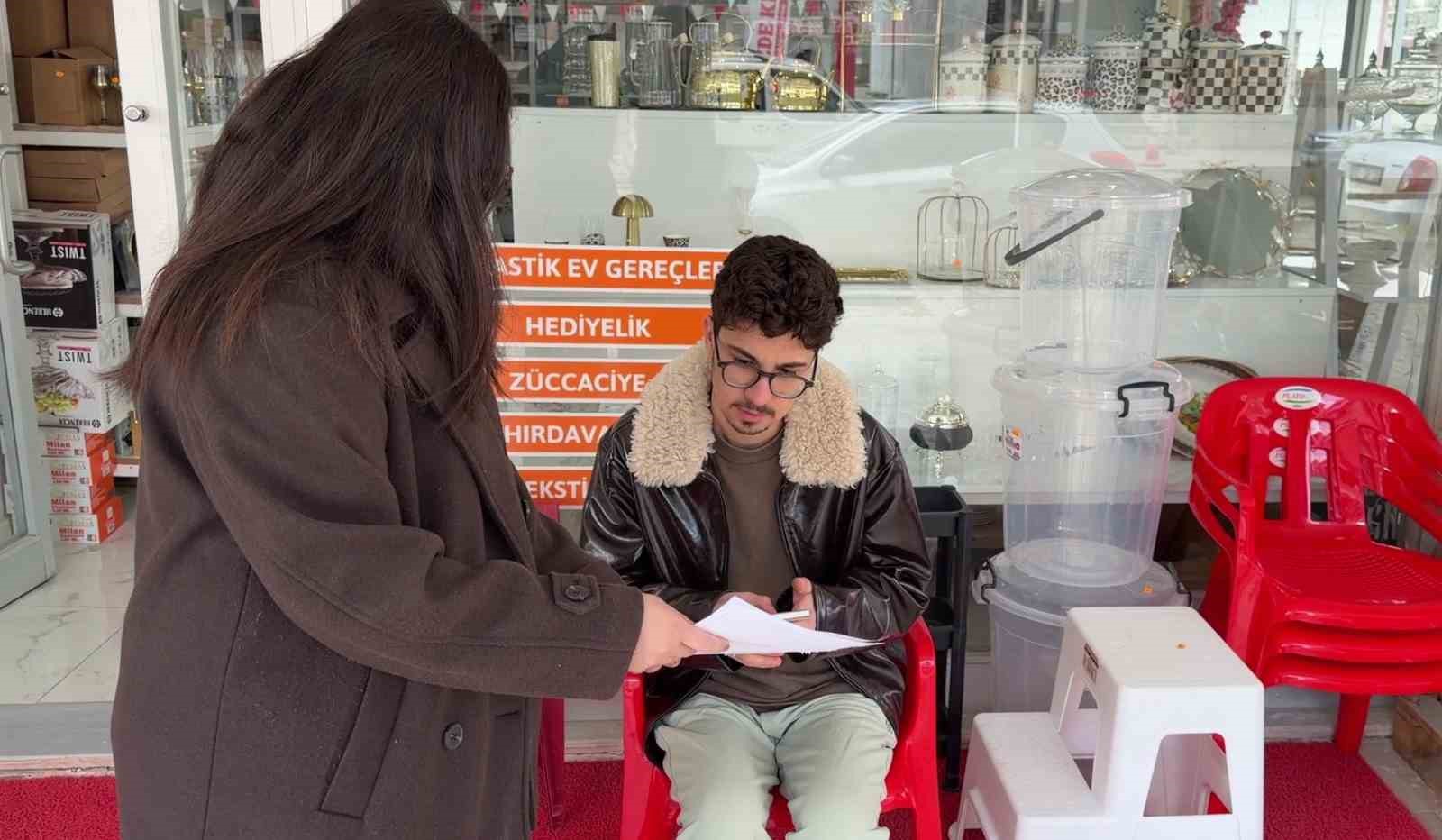 Kedilerini bulana &ccedil;eyrek altın verecekler
