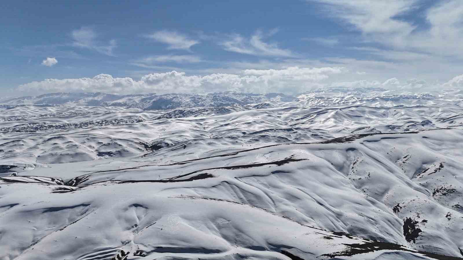 Toroslar&rsquo;da kar g&uuml;zelliği havadan g&ouml;r&uuml;nt&uuml;lendi

