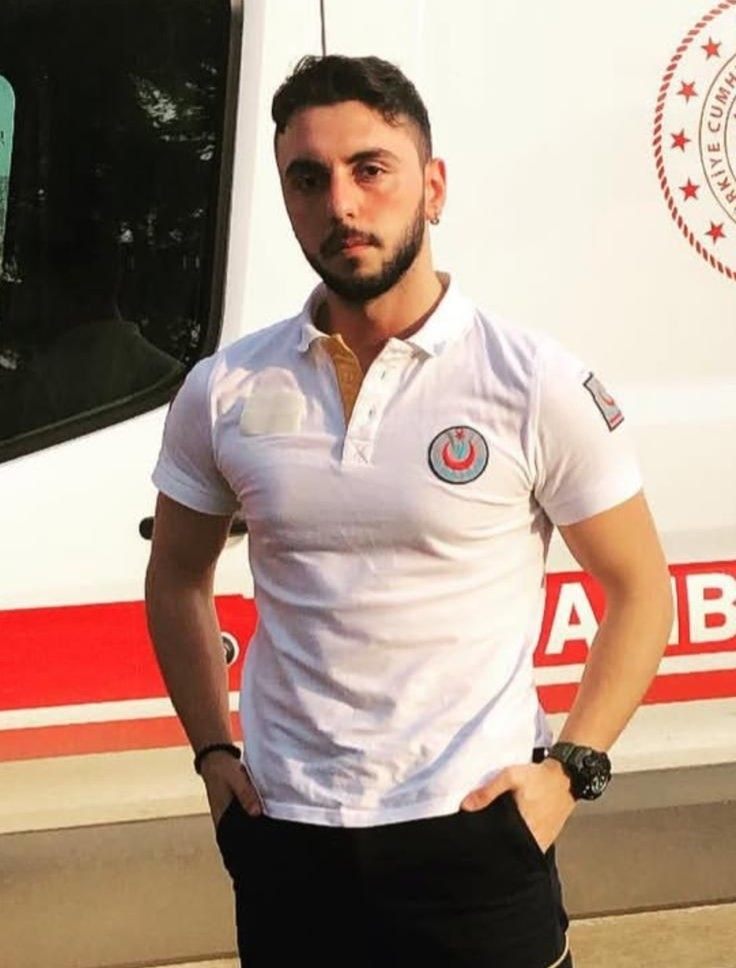 Vakaya giderken kazada hayatını kaybeden ambulans sürücüsüne hüzünlü veda