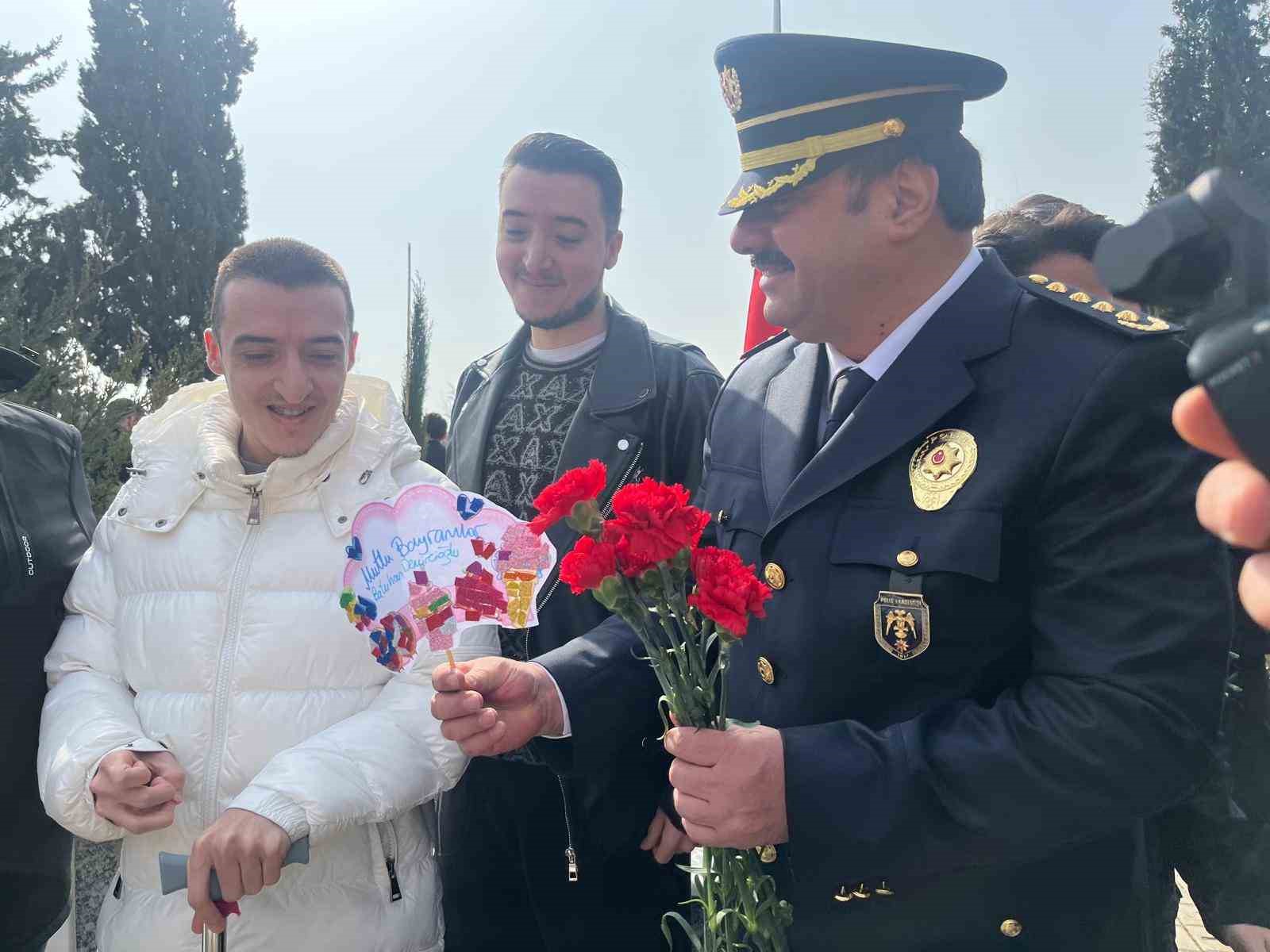 &Ccedil;anakkale Zaferi&rsquo;nin 111&rsquo;inci yıl d&ouml;n&uuml;m&uuml;nde Bursa şehitlerini unutmadı
