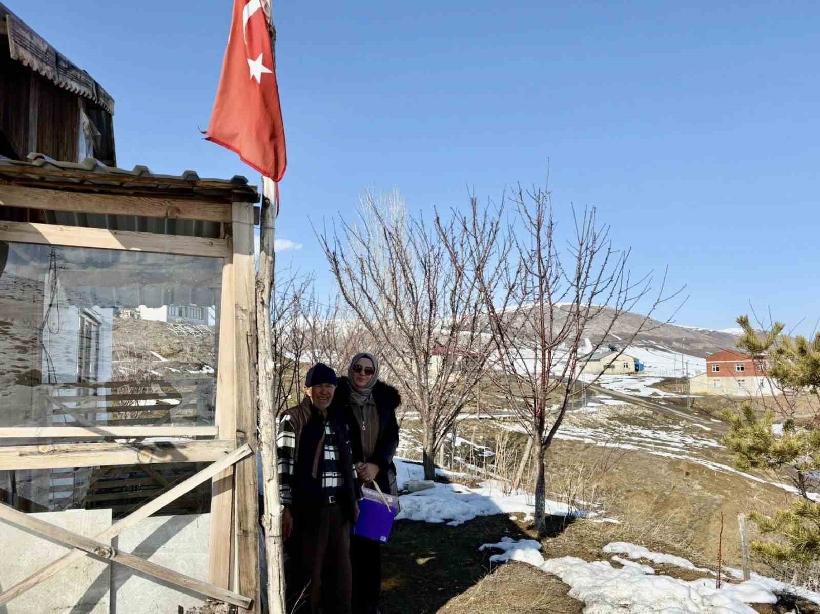 Demir&ouml;z&uuml;&rsquo;nde şehit ve gazi aileleri ile yaşlılar ziyaret edildi
